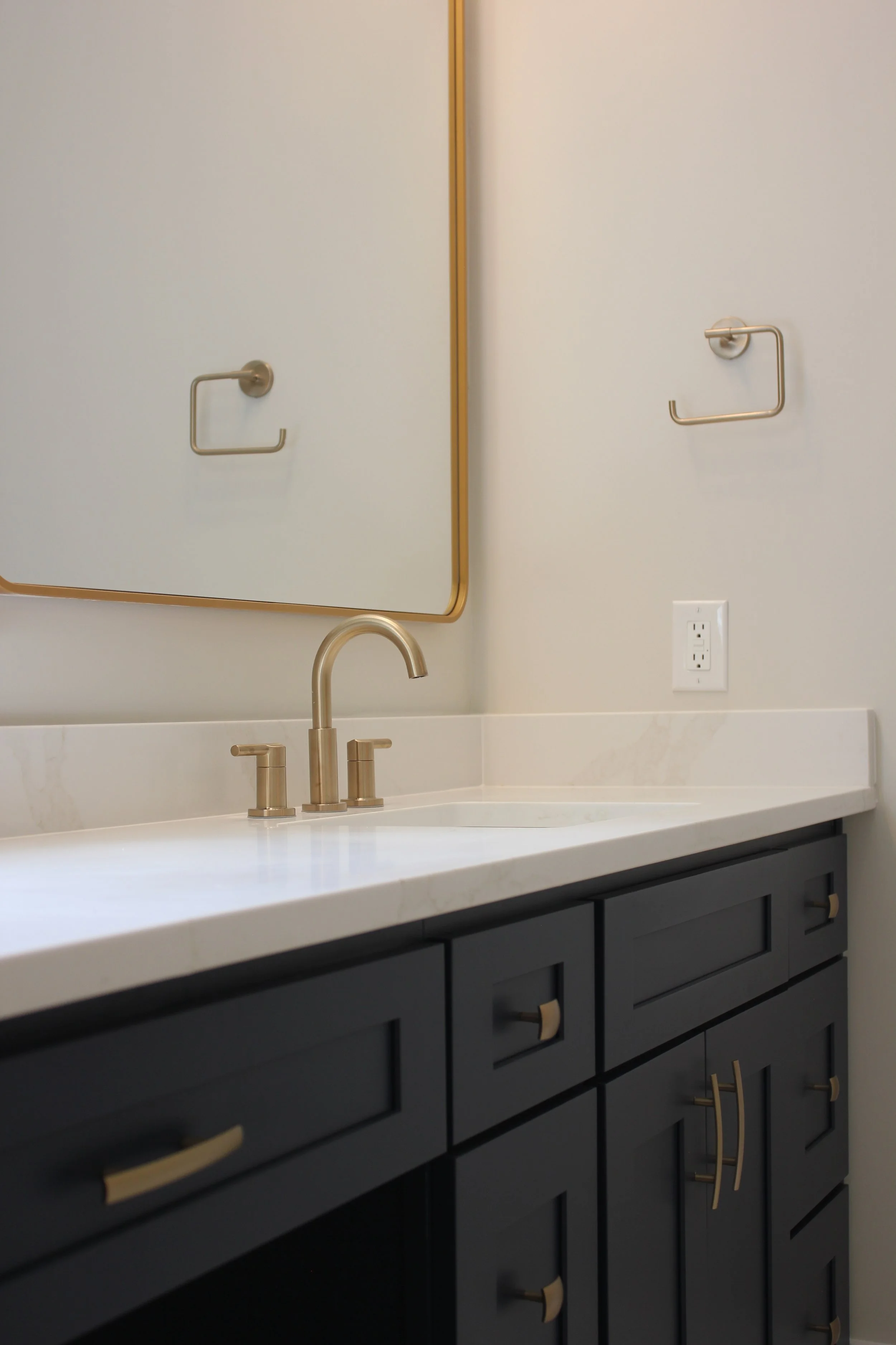 2,000 to 3,000 sq ft.