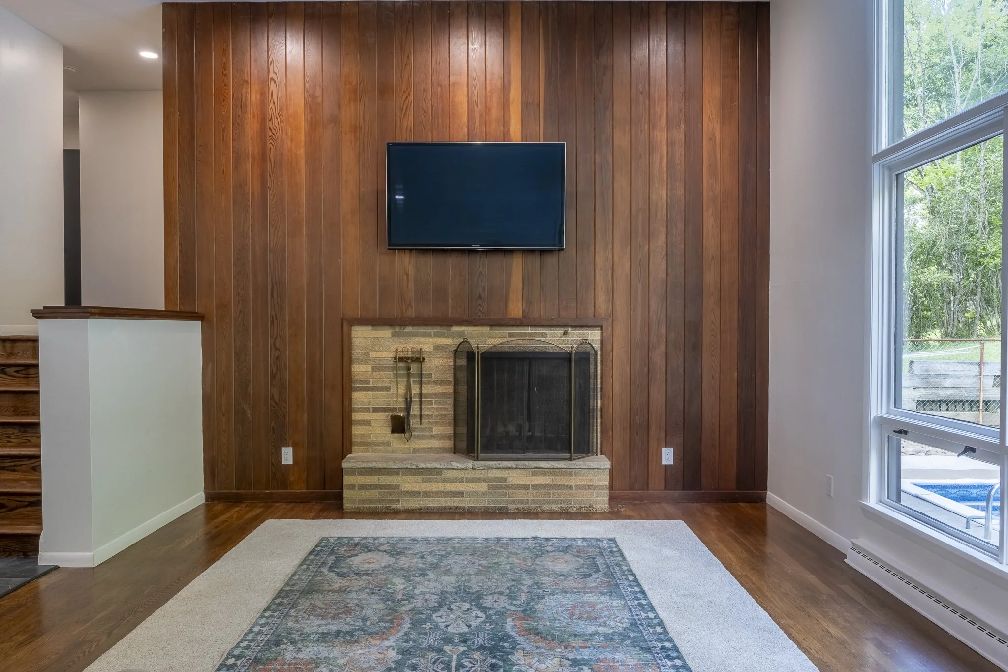 711 Croyland Ave - LR - JRV-11.jpg