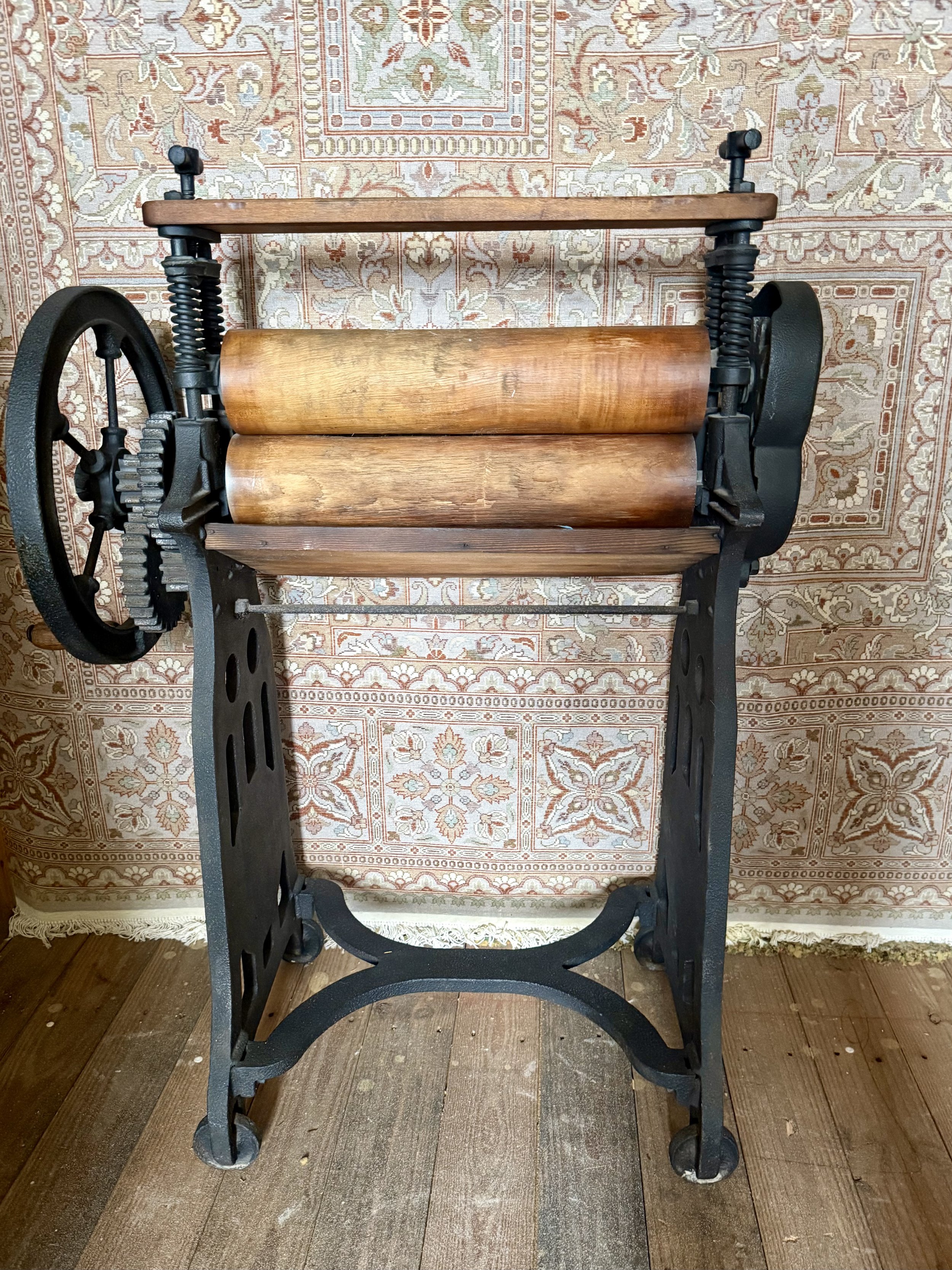 Antique Cast Iron Clothes Mangle/Wringer