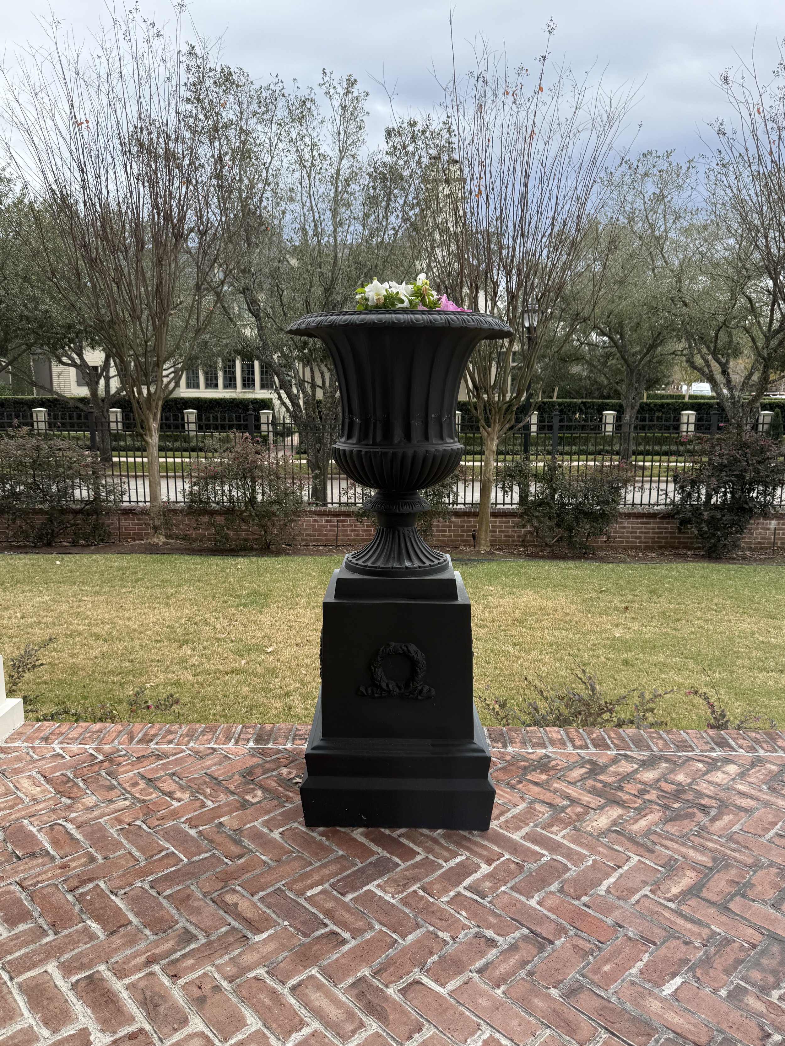 Pair Jumbo Wreath Urn Bases