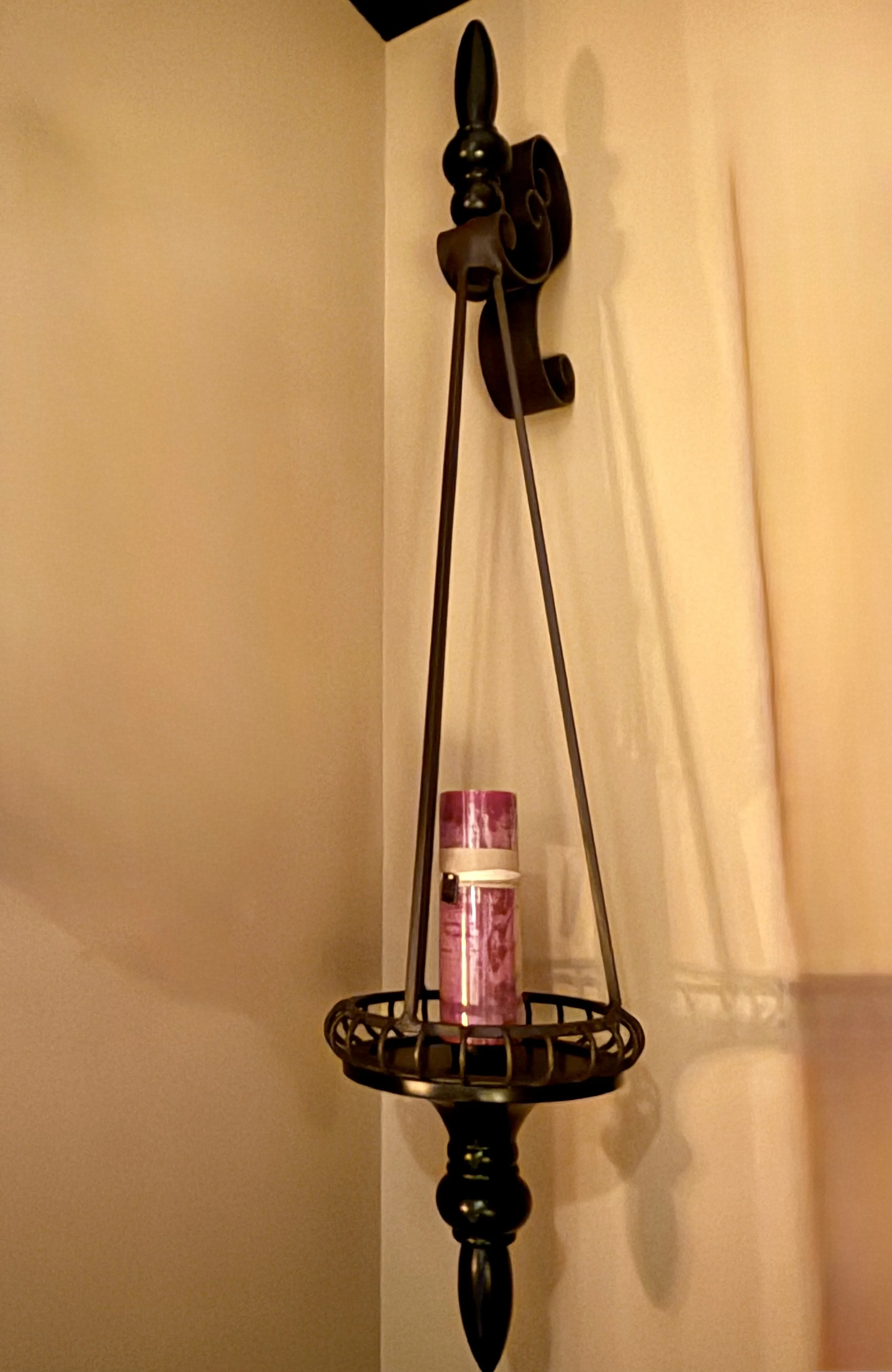 Pair of Decorative Wrought Iron Wall Sconce/ Candle Wall Bracket