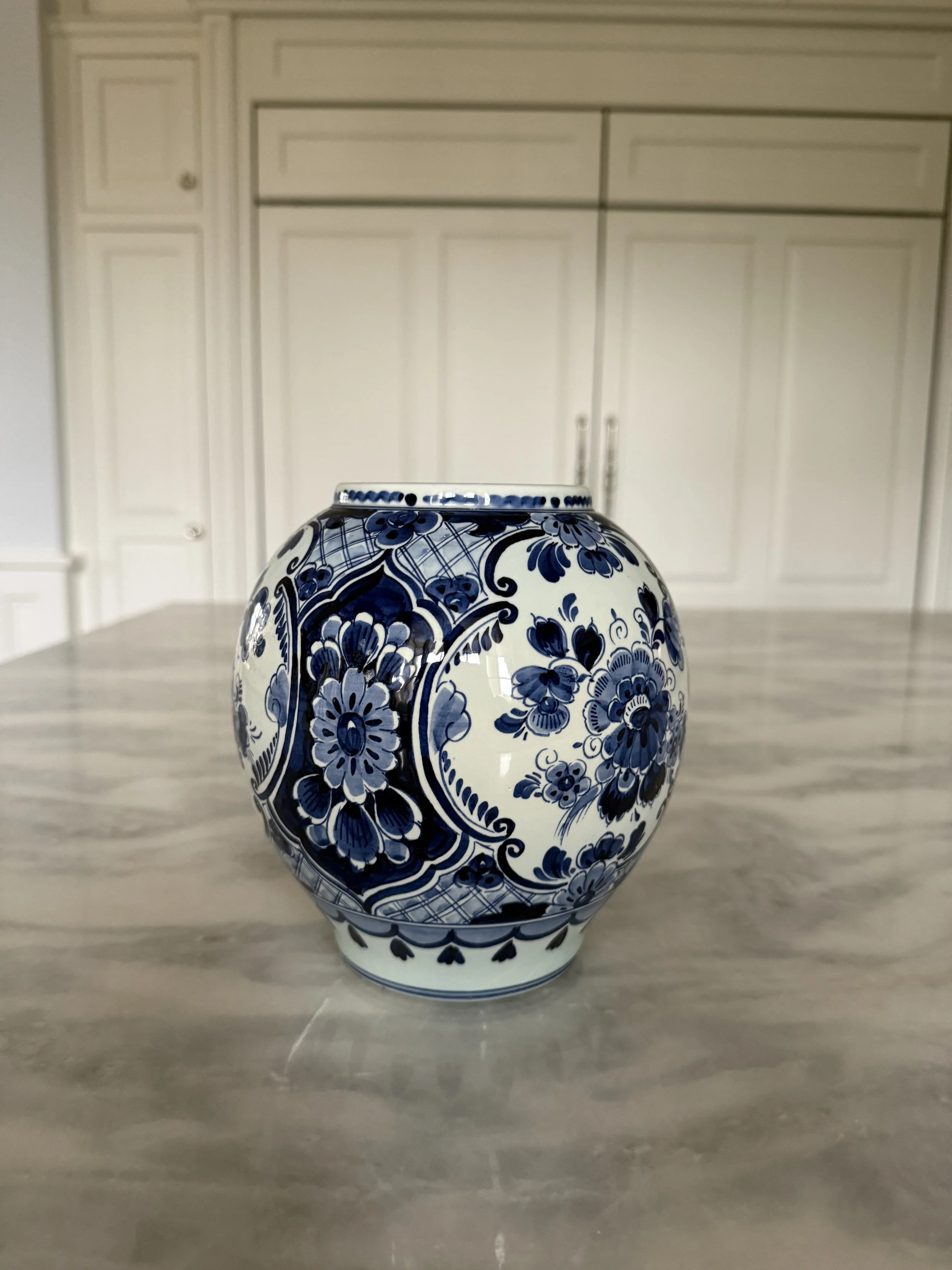 Delft vase