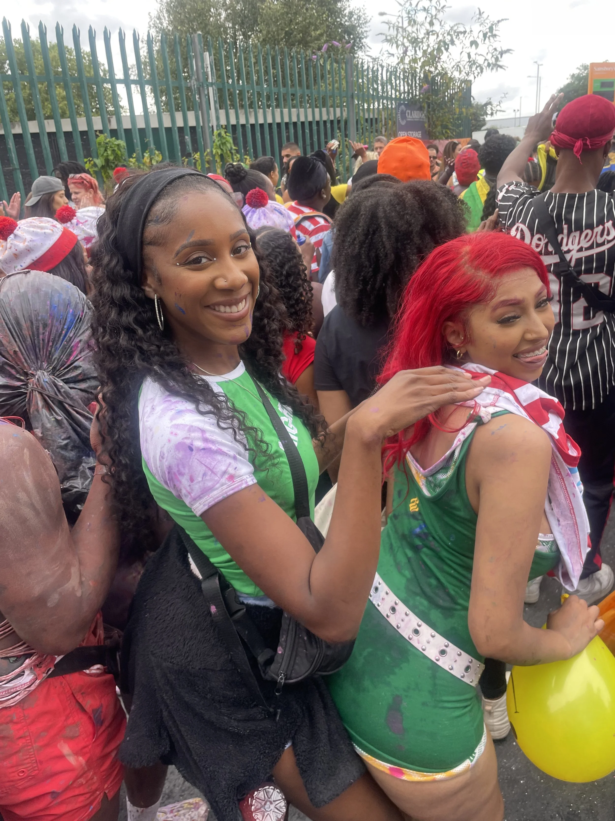 2 hotties at Carnival