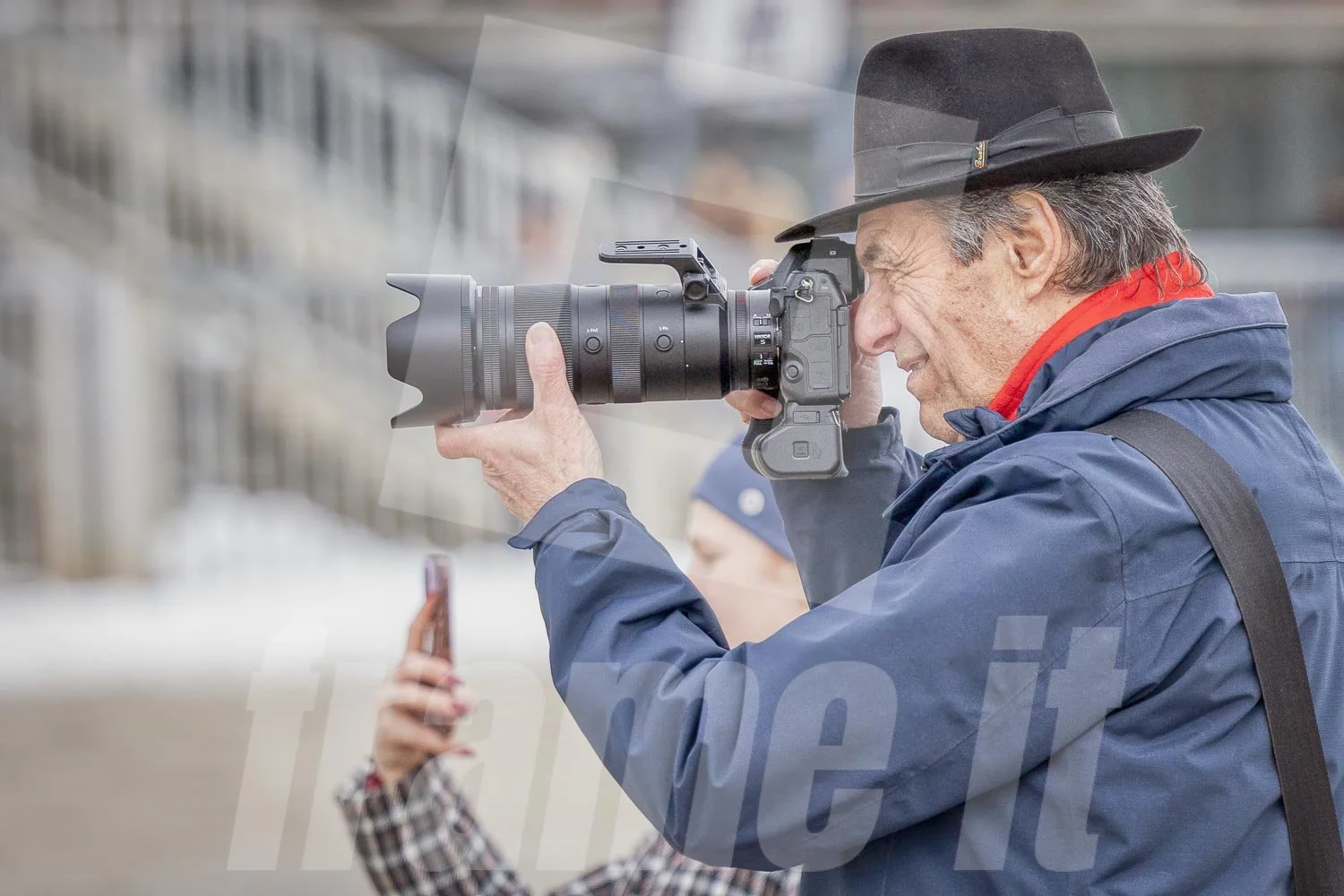 Eduard Risavy fotografiert auf der Trabrennbahn Wien Krieau.
