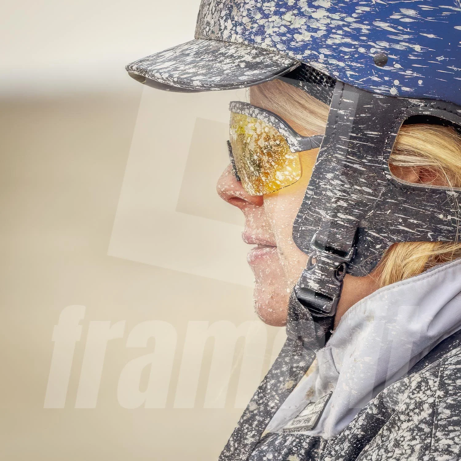 Trabrennfahrerin, Trabrennpark Krieau in Wien.