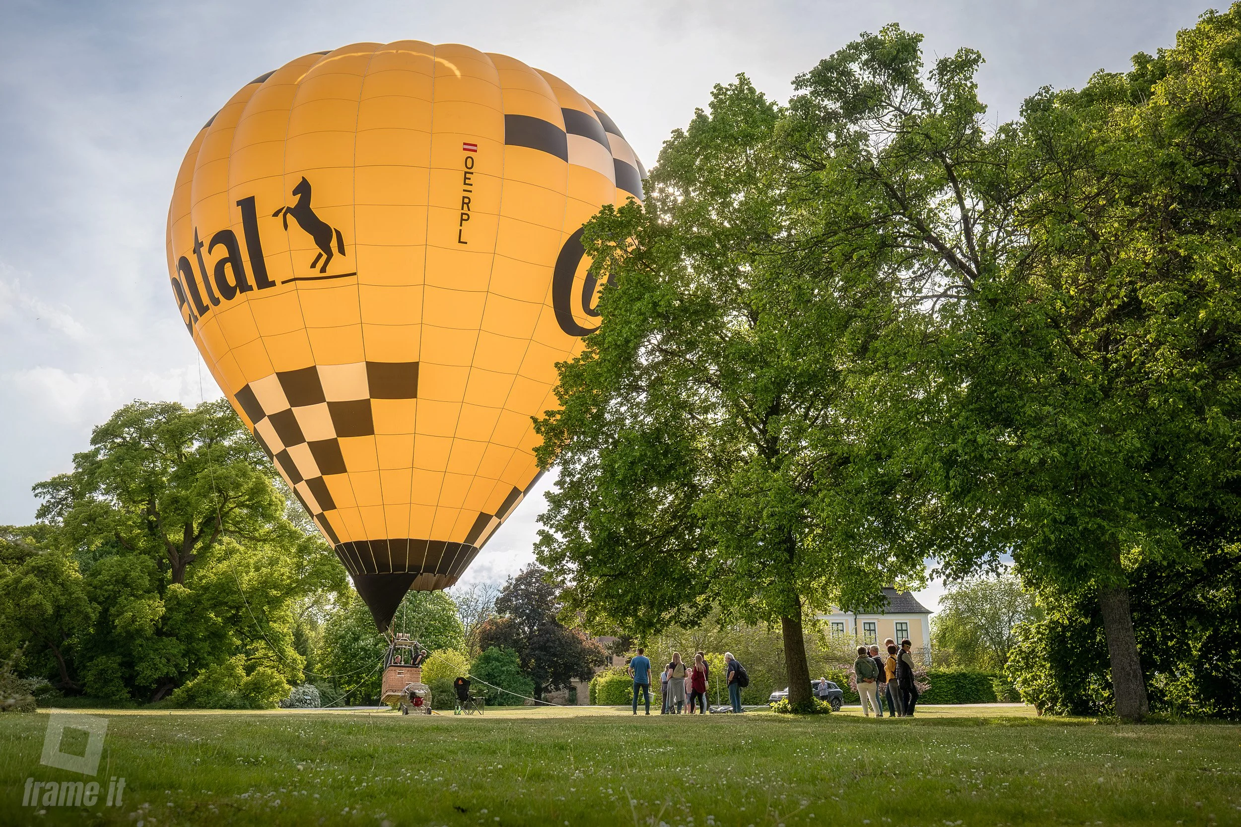Heisluftballon am Messegelände von den Design Days 2026