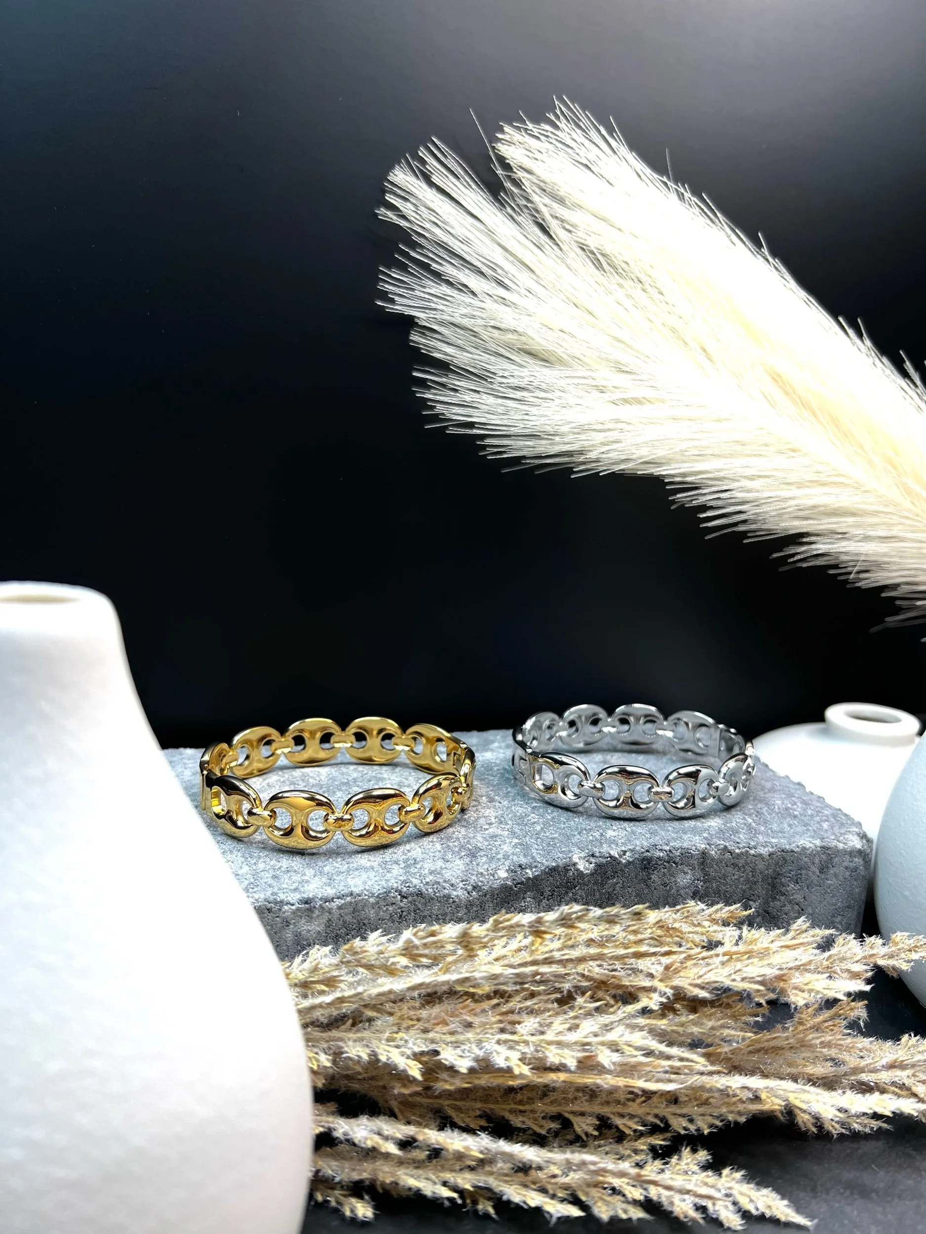 ”Chique Contour” Entwined Bracelet