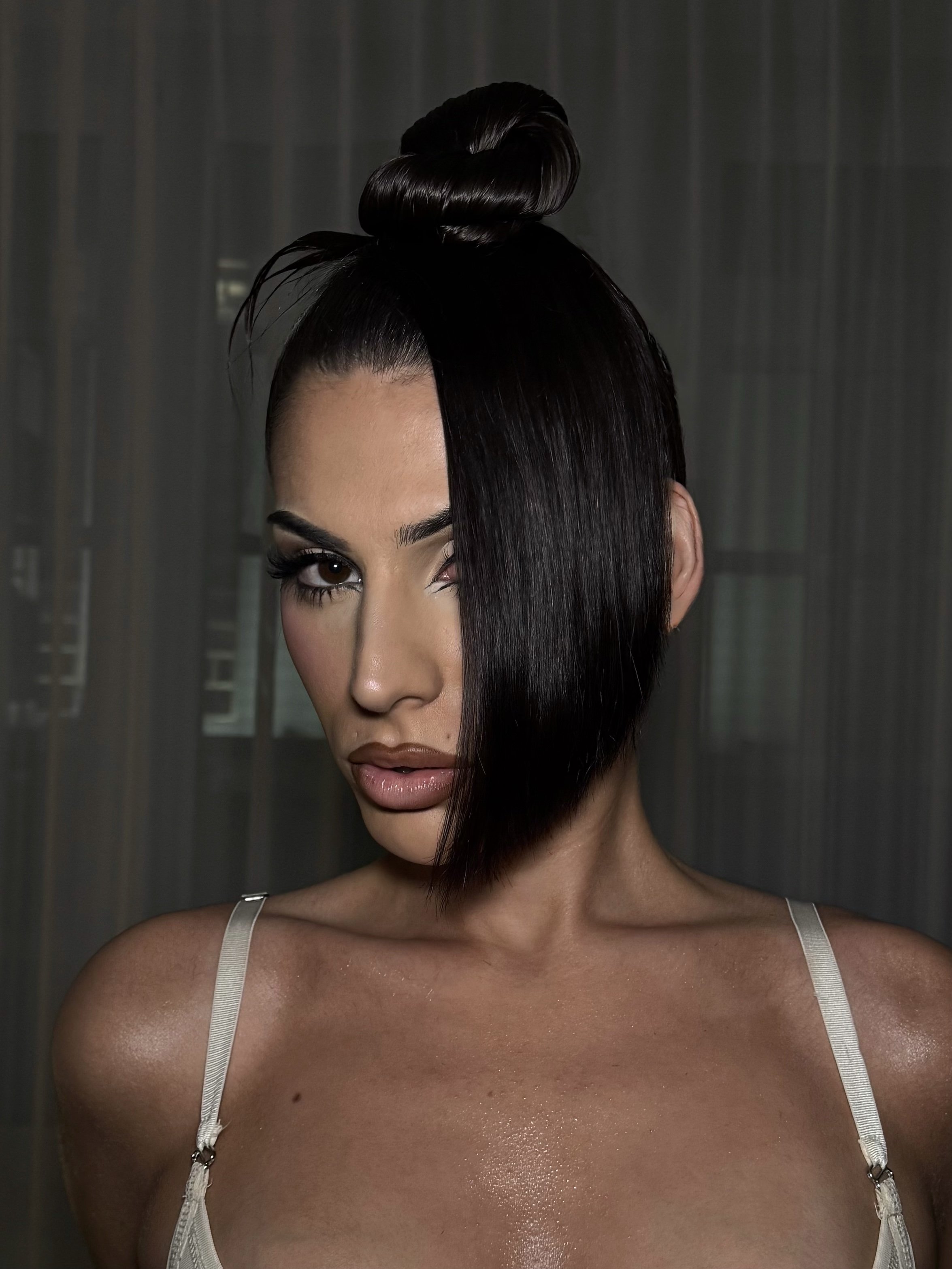 MINA GALÁN |  knwlslondon