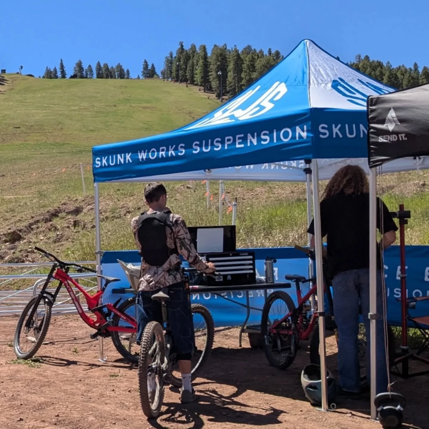 Day one for round one of the 2026 Mountain States Cup is happening @angelfire_bikepark . Almost 15 years after the last one.🤘

SWS is posted up at the finish line offering neutral suspension support and helping in any way we can. Stop by if you need