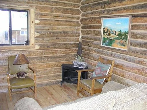 cabin20_LR2C.JPG