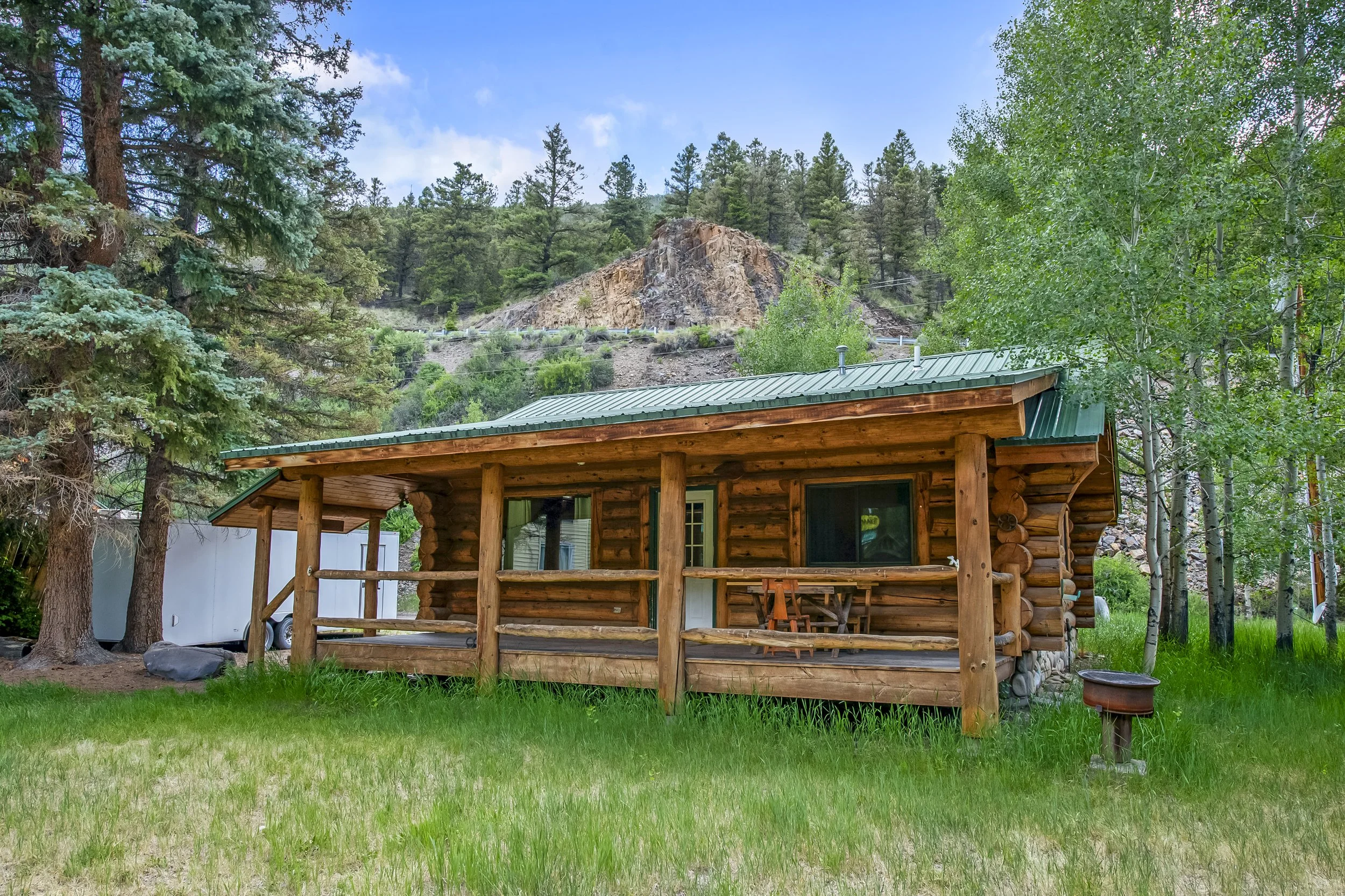 Texan Resort Cabin 17 – The Scandinavian