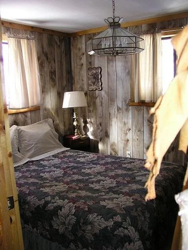 cabin16BR1.JPG