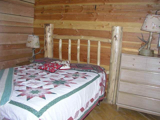 cabin31-bed22.JPG
