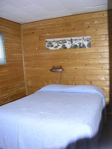 cabin14BR3.JPG