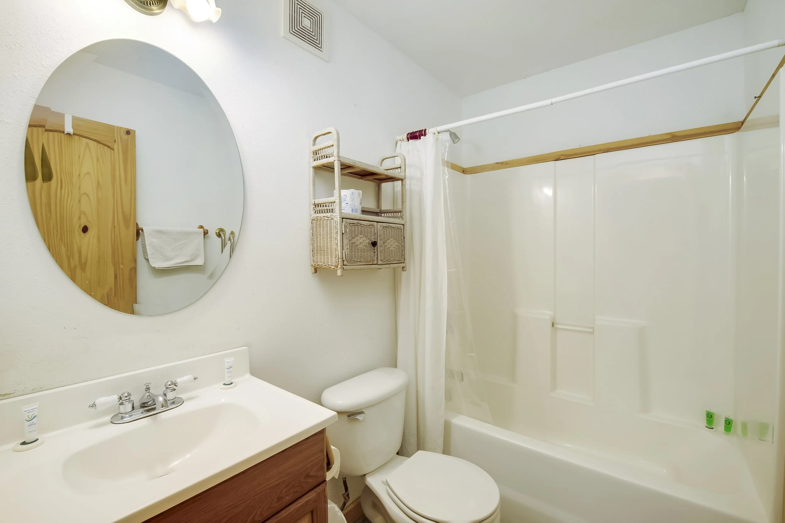 990 Cnty Rd 142 #22-5.jpg