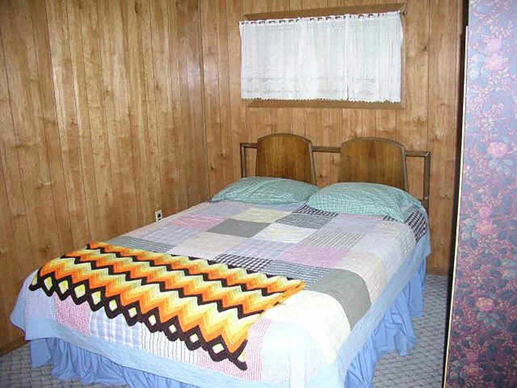 Texan_Resort_Cabin1_Fisherman_2B_BR2a.JPG