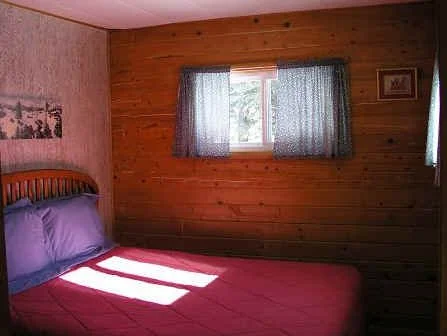 cabin14BR2.JPG