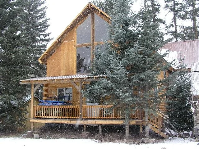 Texan Resort Cabin 25 – The Blue Spruce