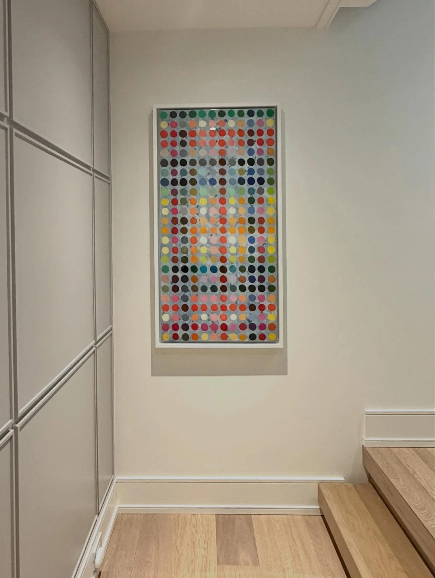 Ooooh la la&hellip;.Round Peg has gotten hung up and it&rsquo;s so good!! This stunning home is very neutral and elegant, the colours of this piece add some whimsy. #artinstall #marymclornvalle #roundpeg #torontoart #colourpop