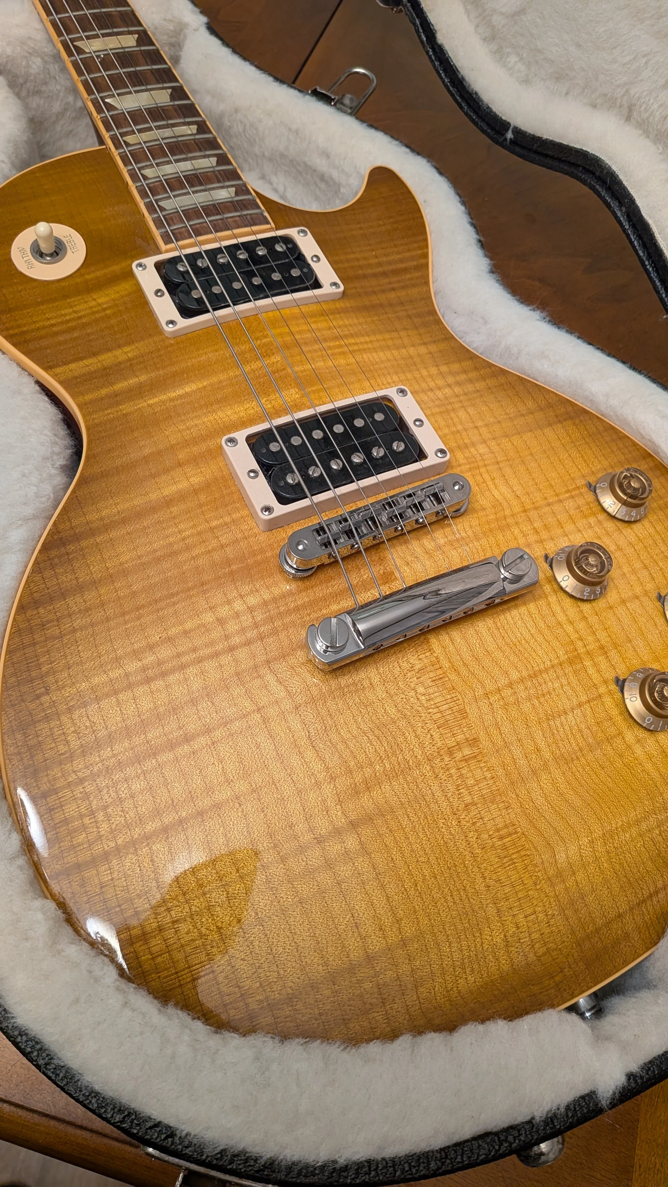 Gibson 2006 Les Paul Standard - Amber - Chambered - Burstbucker Pro Pickups (OHSC)