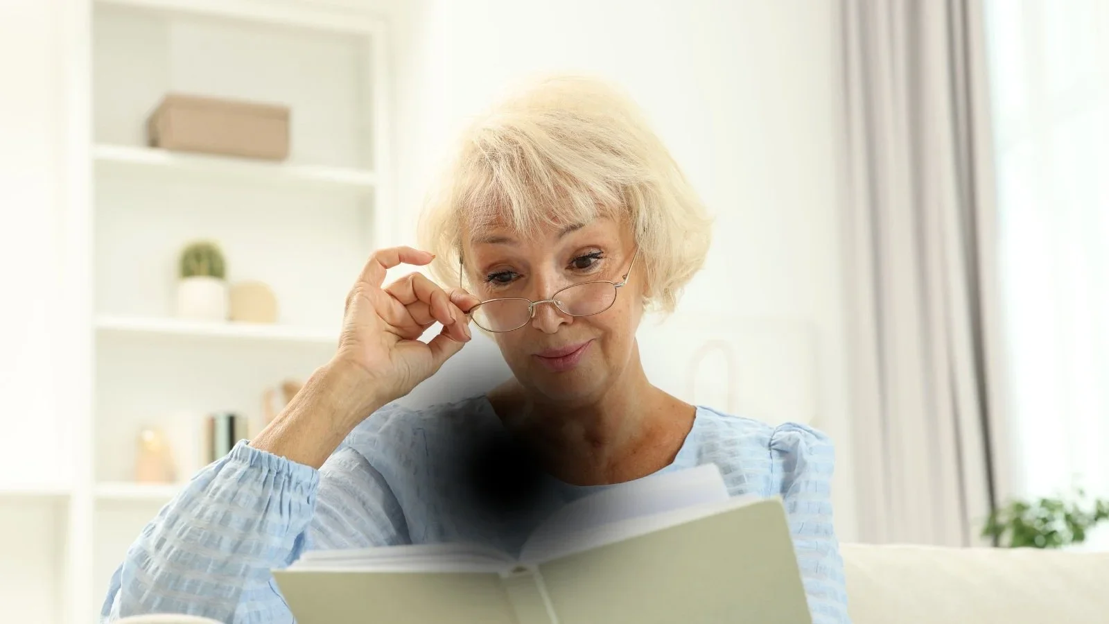 Ωχρά κηλίδα συμπτώματα – ηλικιακή εκφύλιση ωχράς κηλίδας, θολή κεντρική όραση και ανάγκη για έγκαιρη διάγνωση με OCT