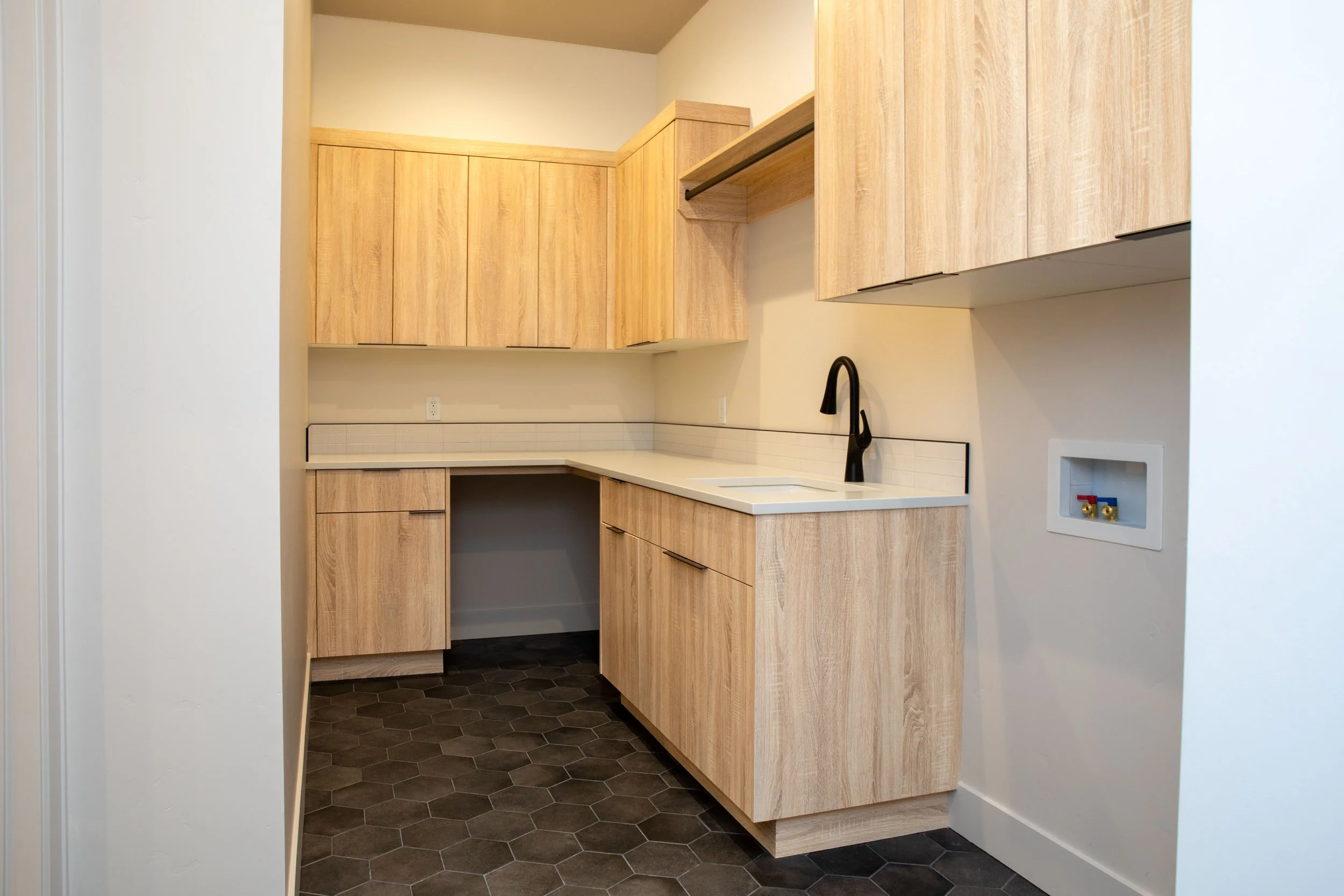 Laundry Room 1.jpg