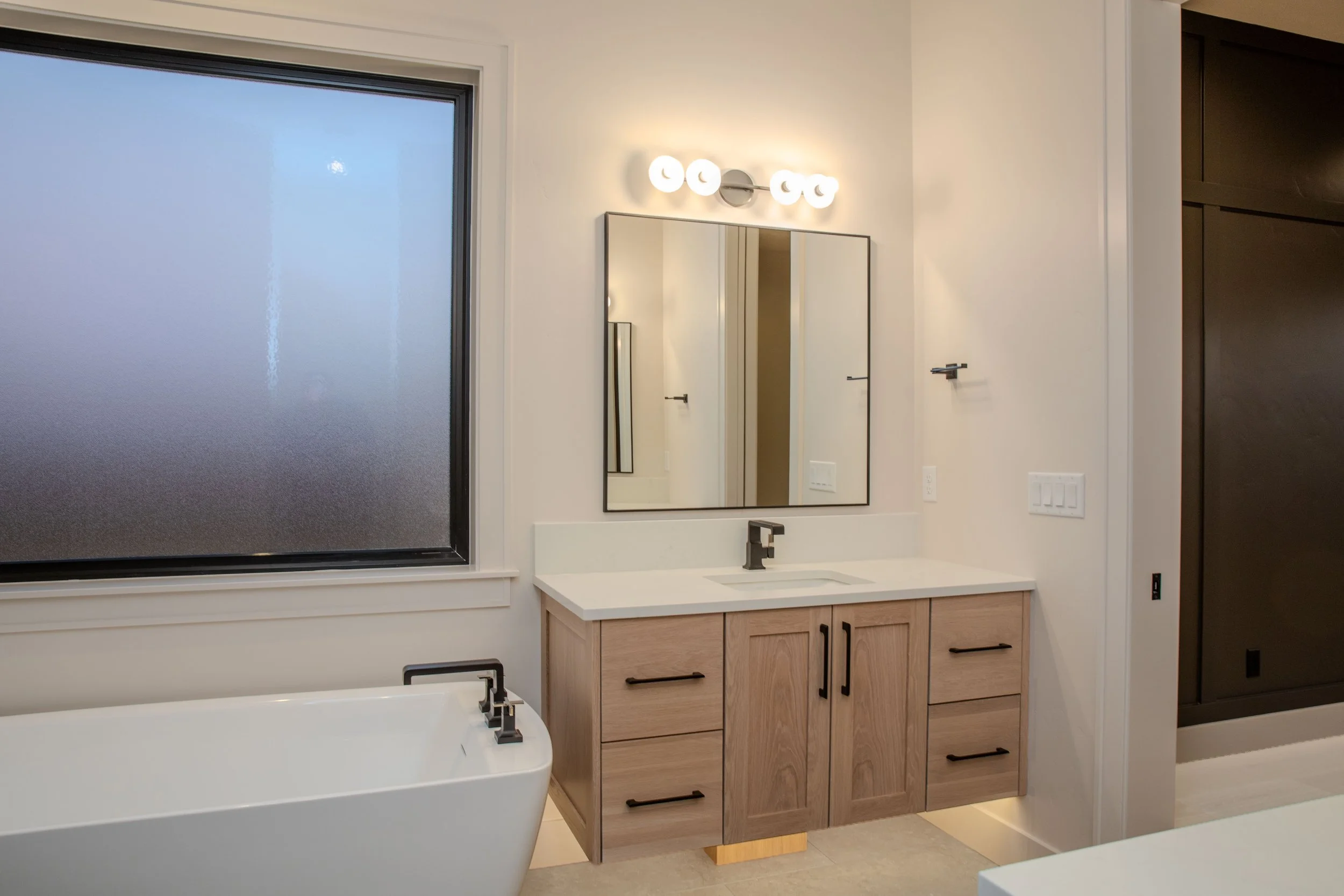 Master Bath 1.jpg