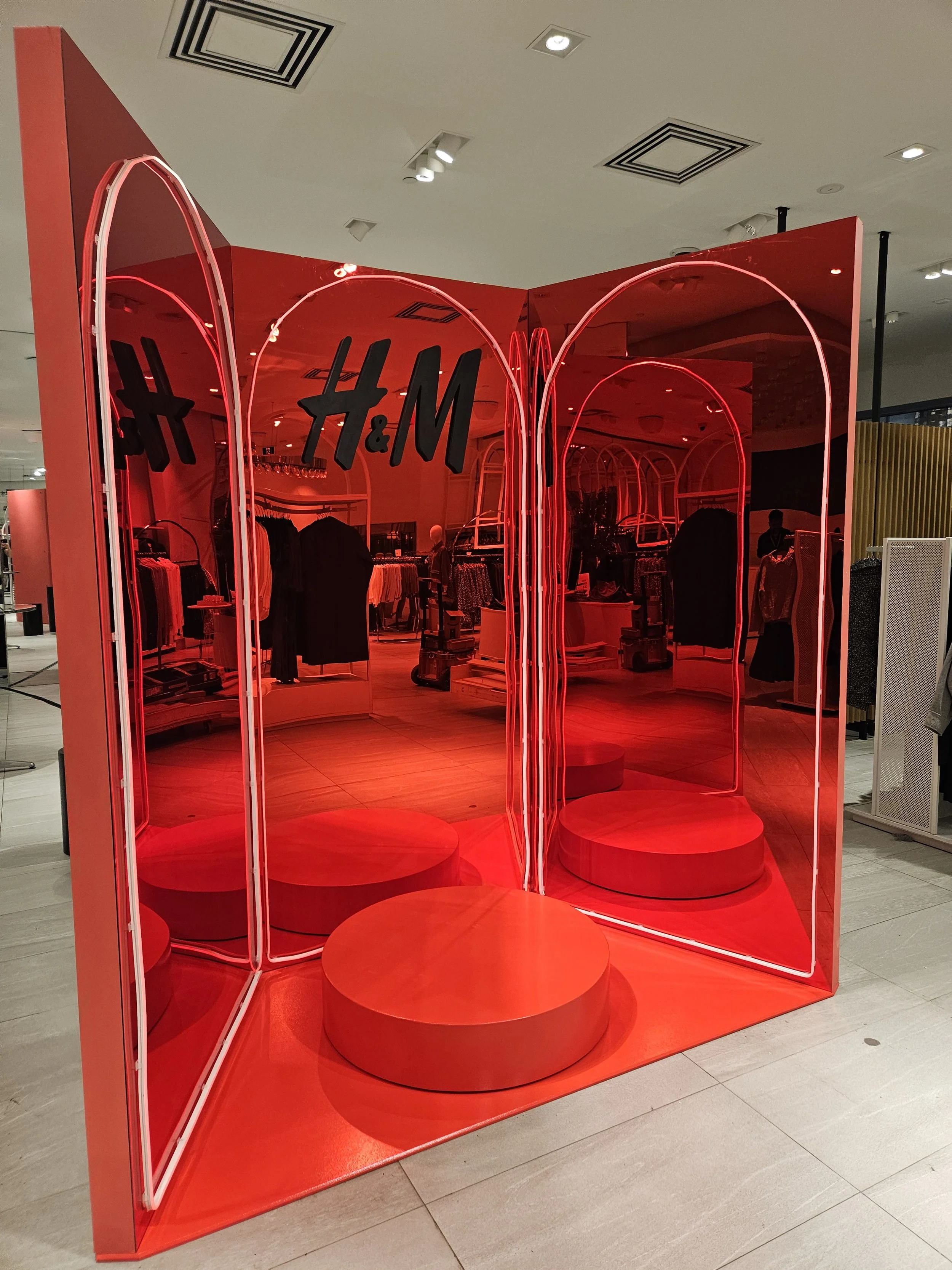 H&M Photo Backdrop