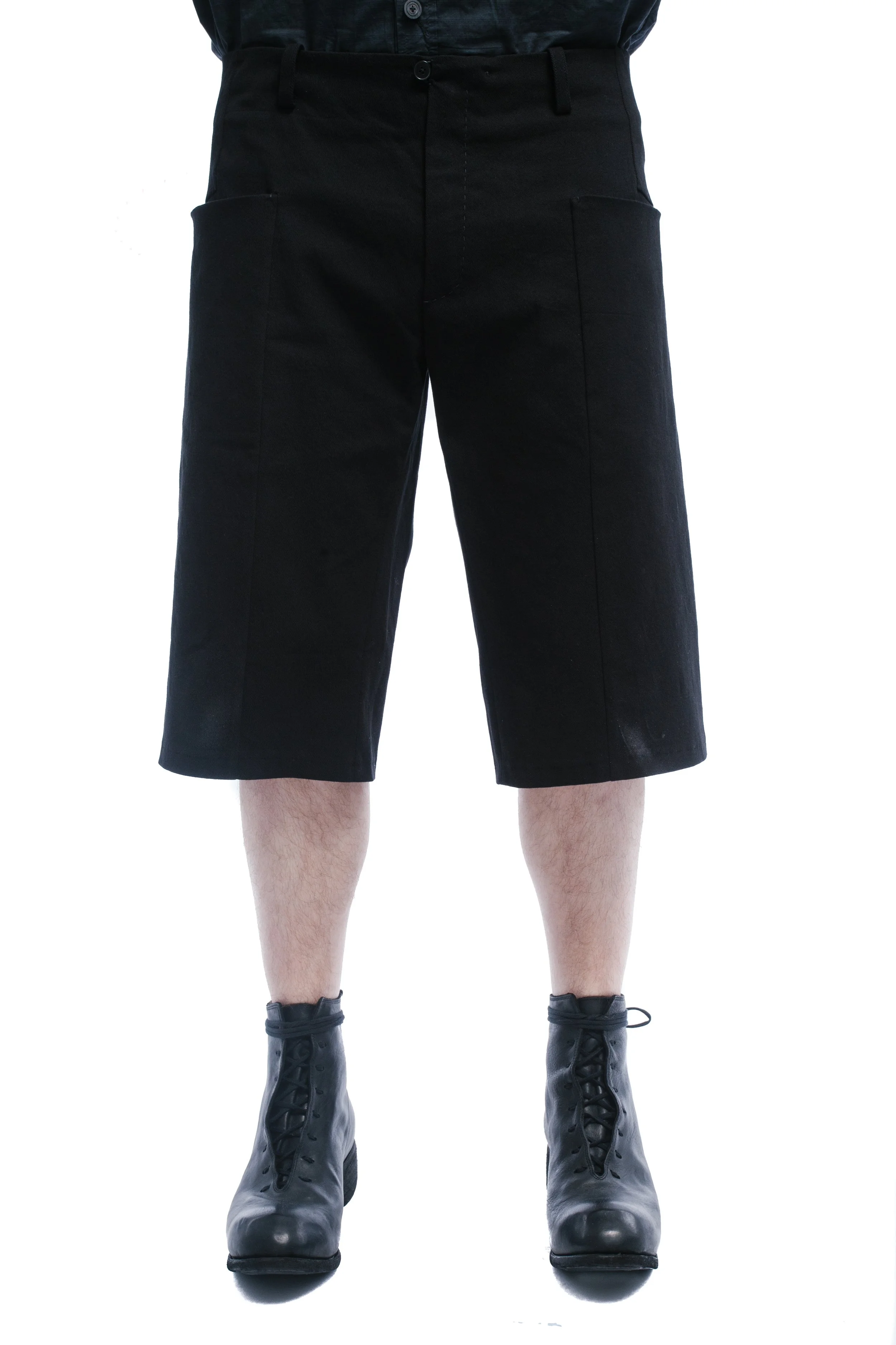 M.A+ by Maurizio Amadei  2 Side Pocket Wide Short