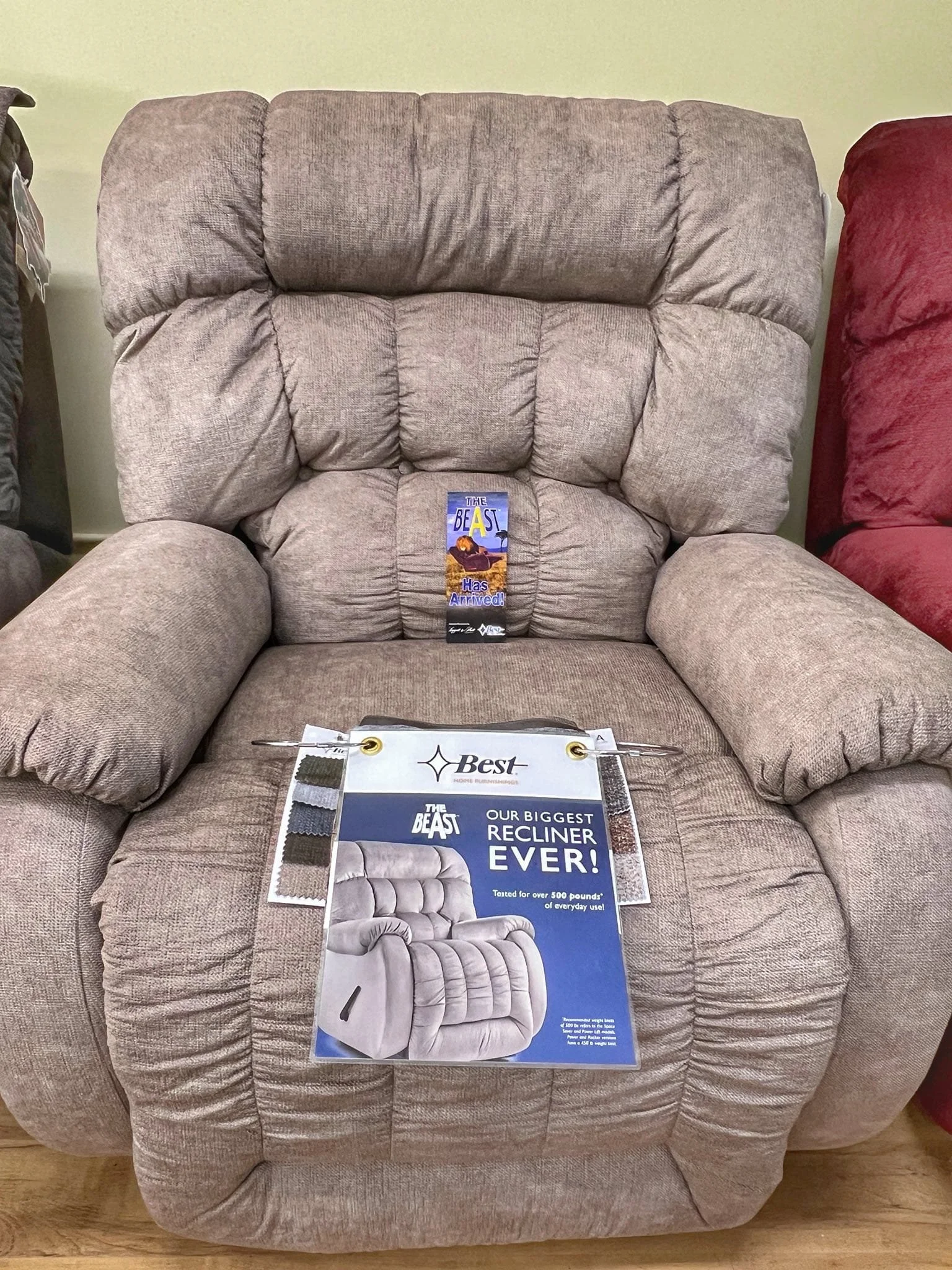 Oakland-Furniture-tan-recliner.jpg