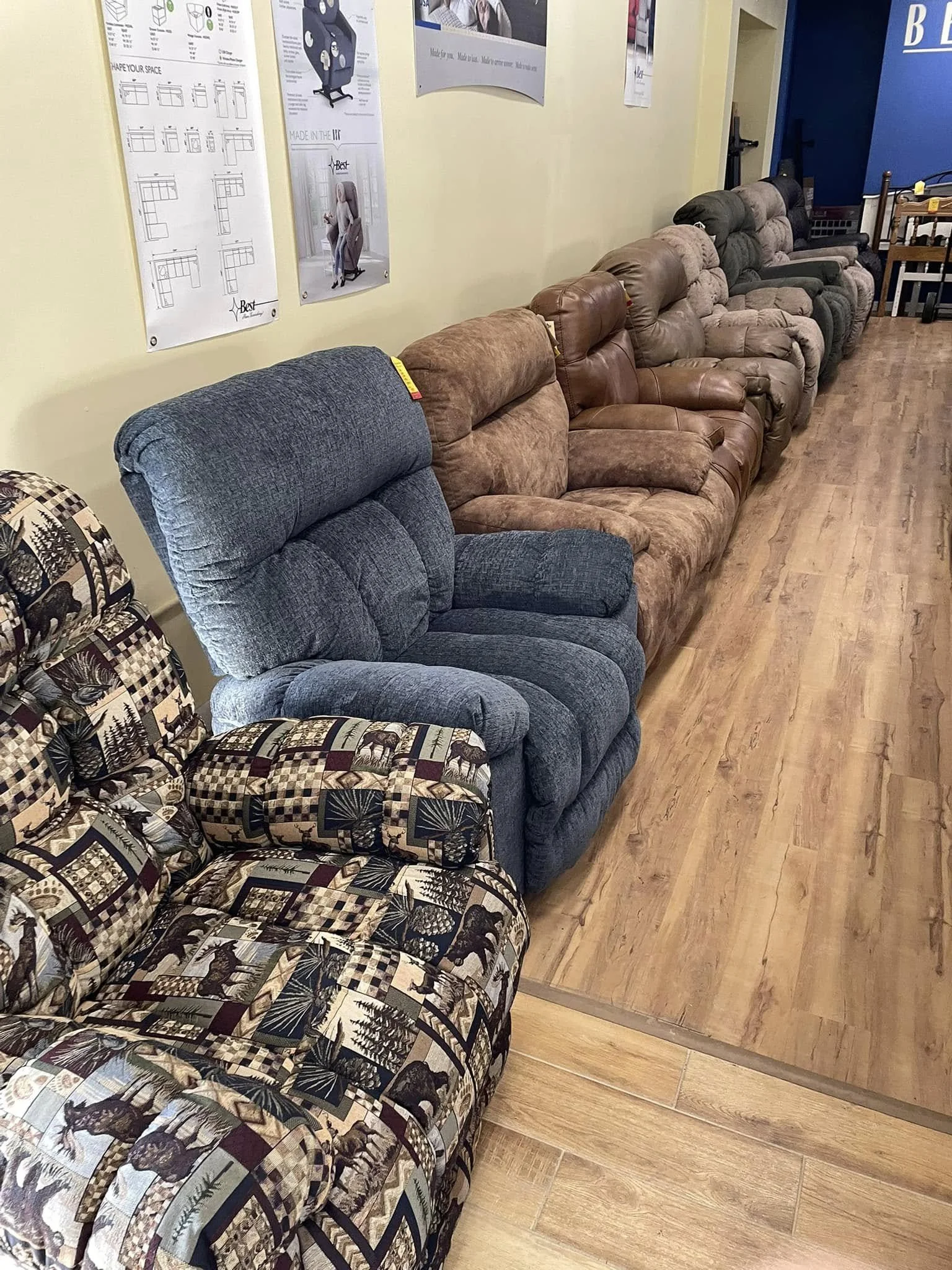 Oakland-Furniture-recliner-display.jpg