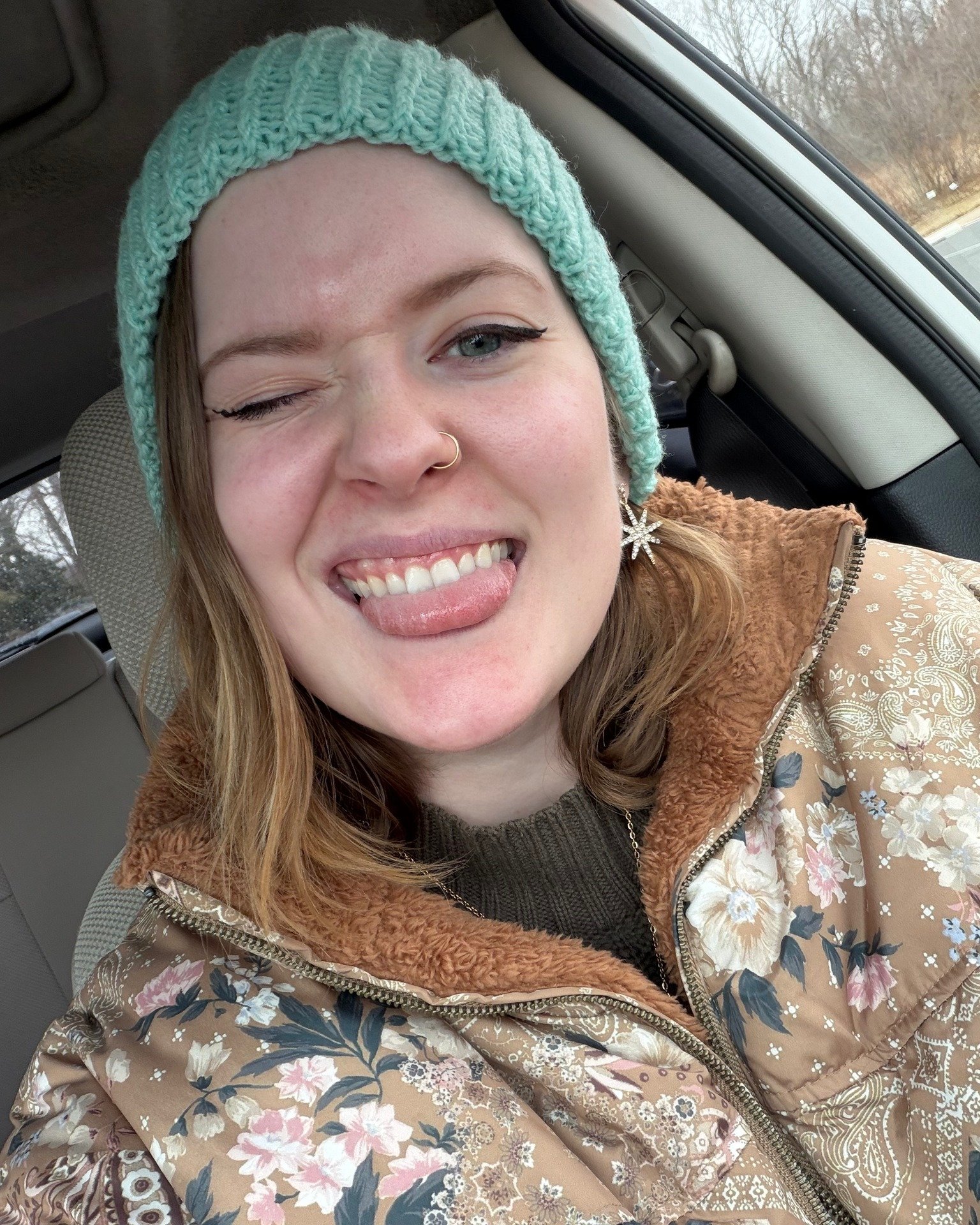 Hey, what's up? Hello! I'm Rachel, artist (and goofball). If you've been here a while, you probably already know I took a kind of hiatus from social media over the past couple of years, and focused on getting back to making art because I enjoy it! I'