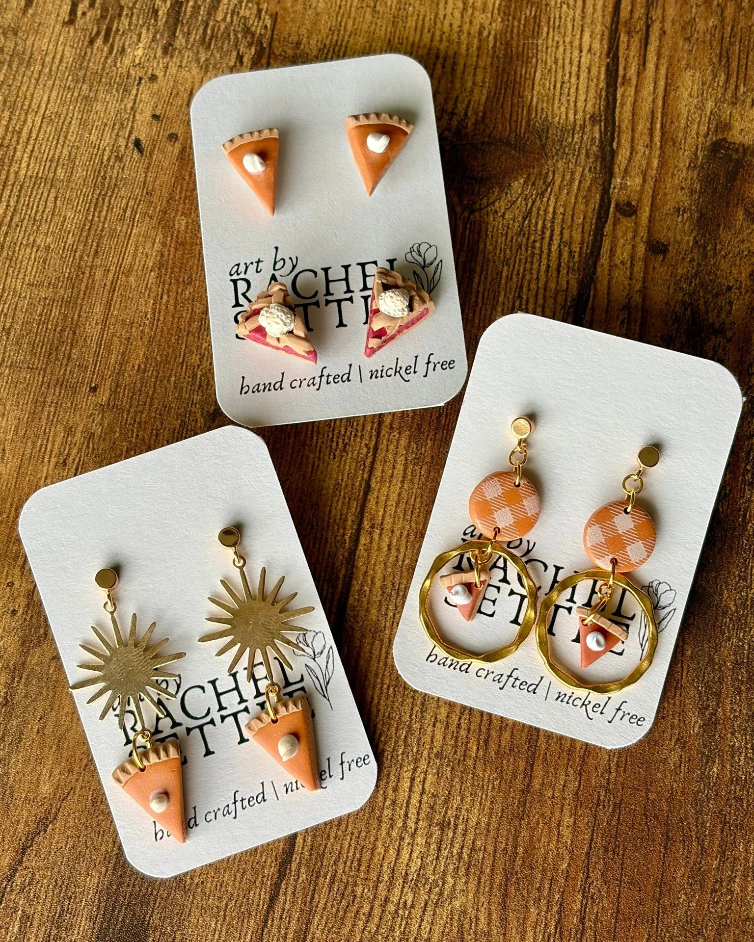 Ain't no lie, baby, pie pie pie! 😂🥧

Thanksgiving is easily my favorite holiday- lounging, eating, snoozing, snacking- all my favorite things 😂 So, of course, every year I have to make some little cutie pie earrings! 

The Cutie Pie Collection wil