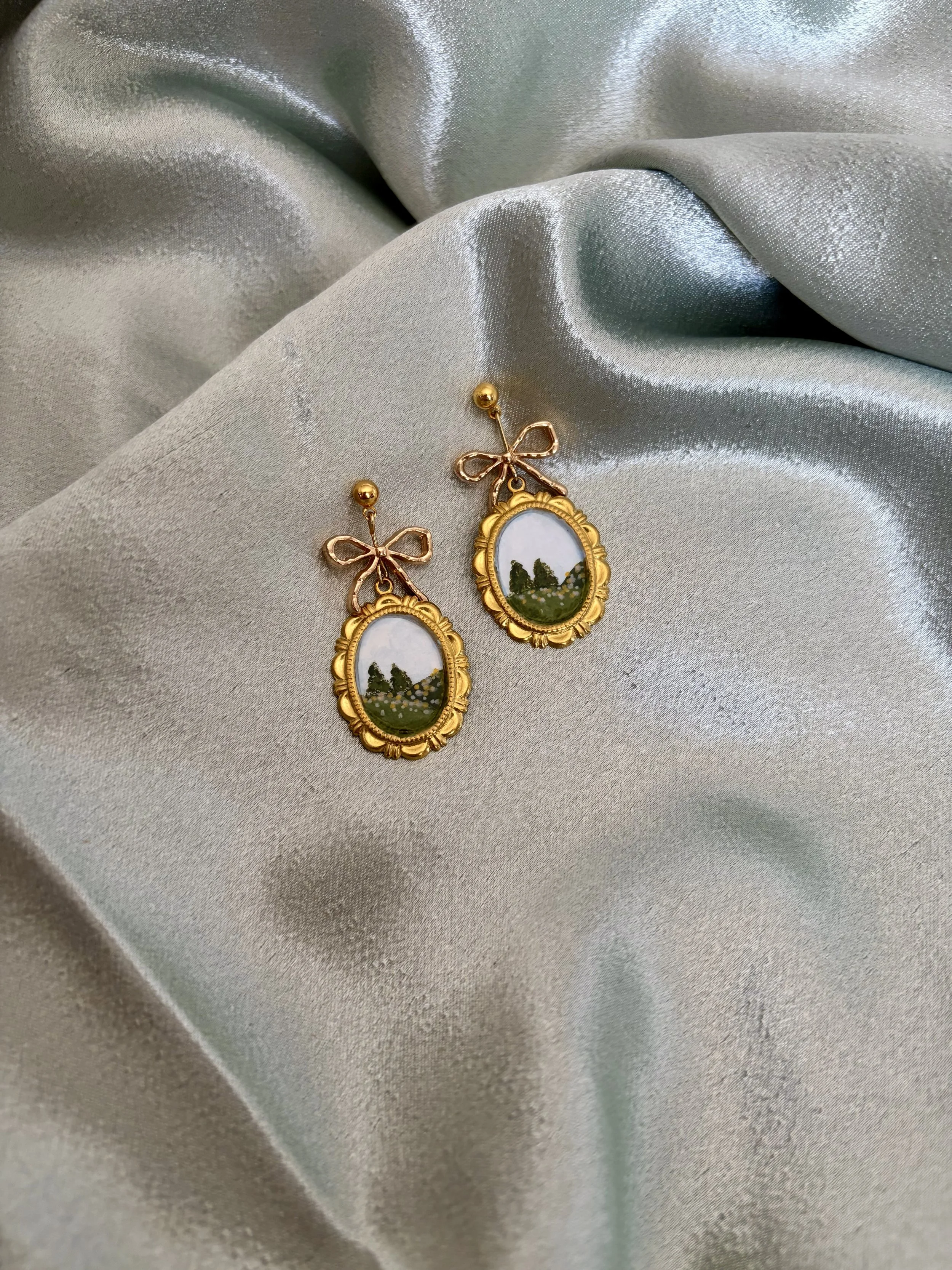 Vintage Vibe Landscape Earrings