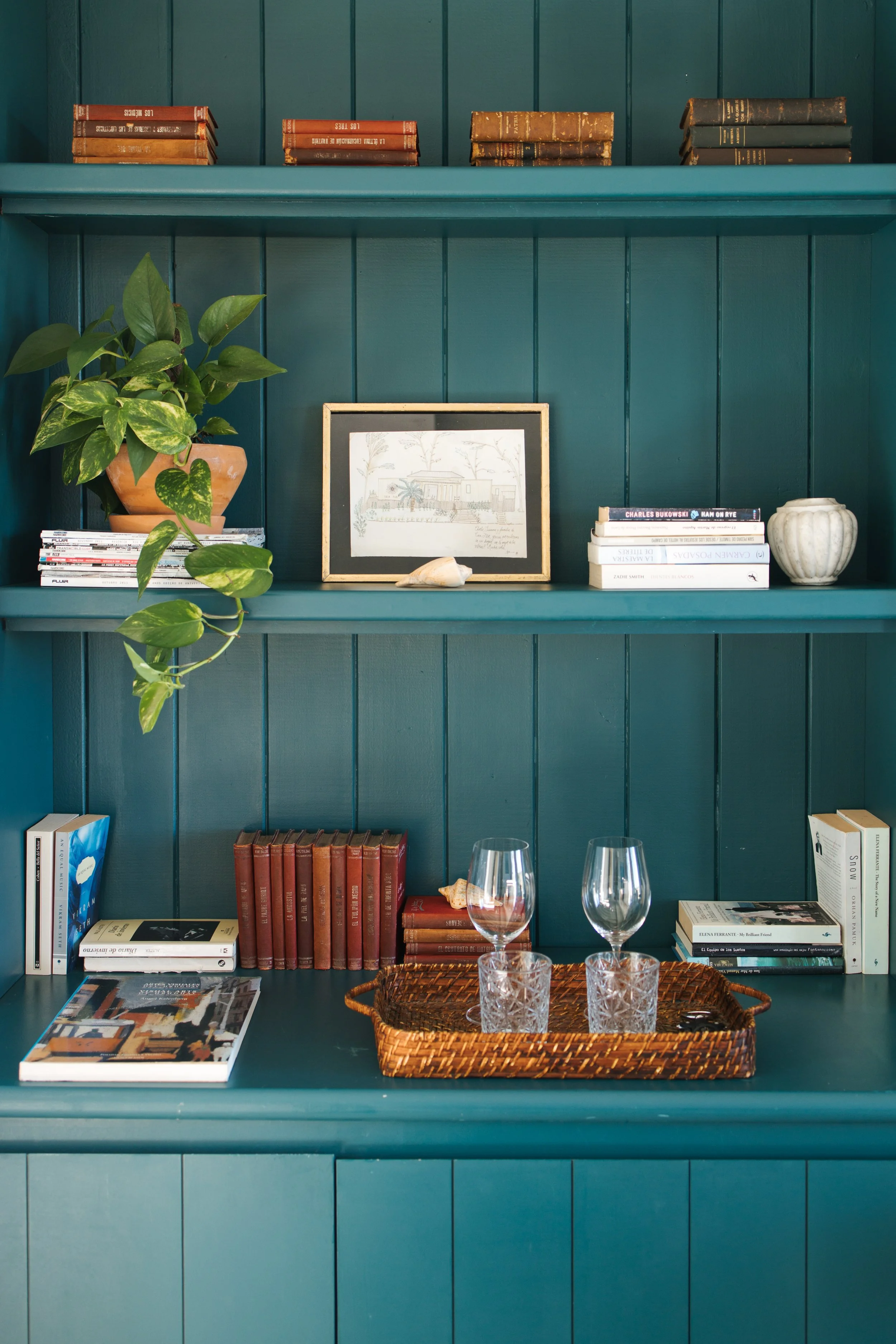 Bookshelf Detail