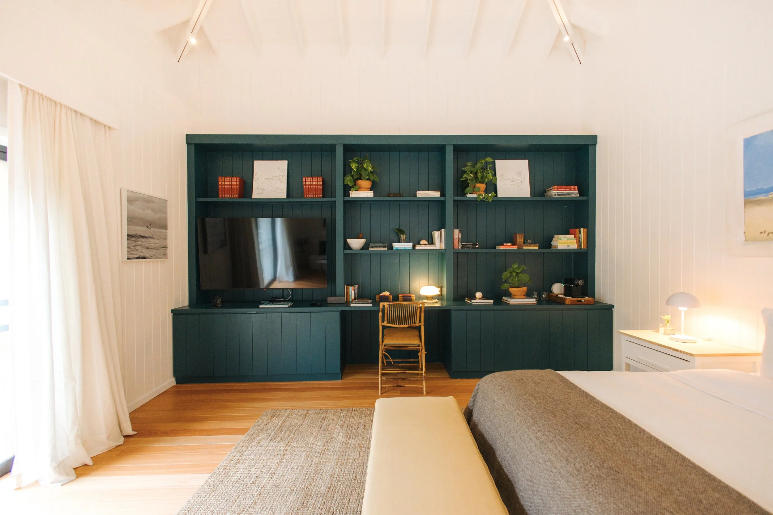 BIG Bedroom Bookshelf