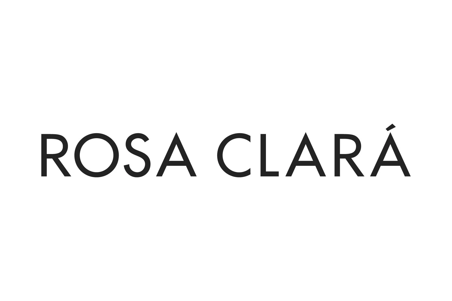 Black text stating 'ROSA CLARÁ' on a white background.