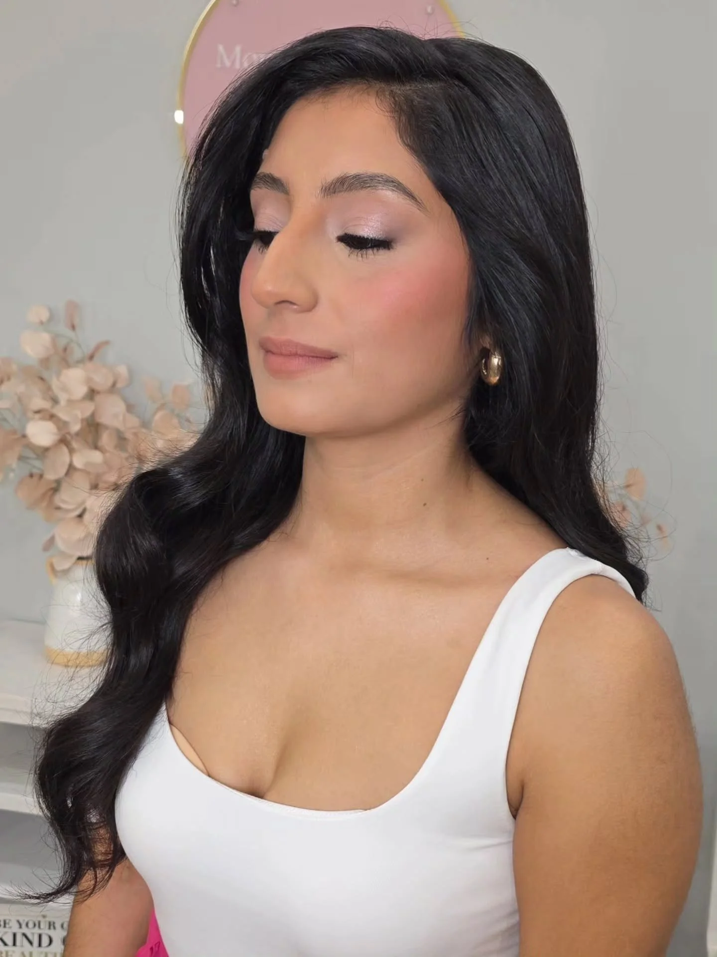 Glam hair waves and makeup 💕💄 

#makeupartist #Virginia #makeup #quinces #highpointmua #danvilleva #danvillehairstylist #raleighmua #maquillaje #virginiamakeupartist #greensboromua #vabride #charlottemua #roanokemua #virginiamua #ncmakeupartist #va