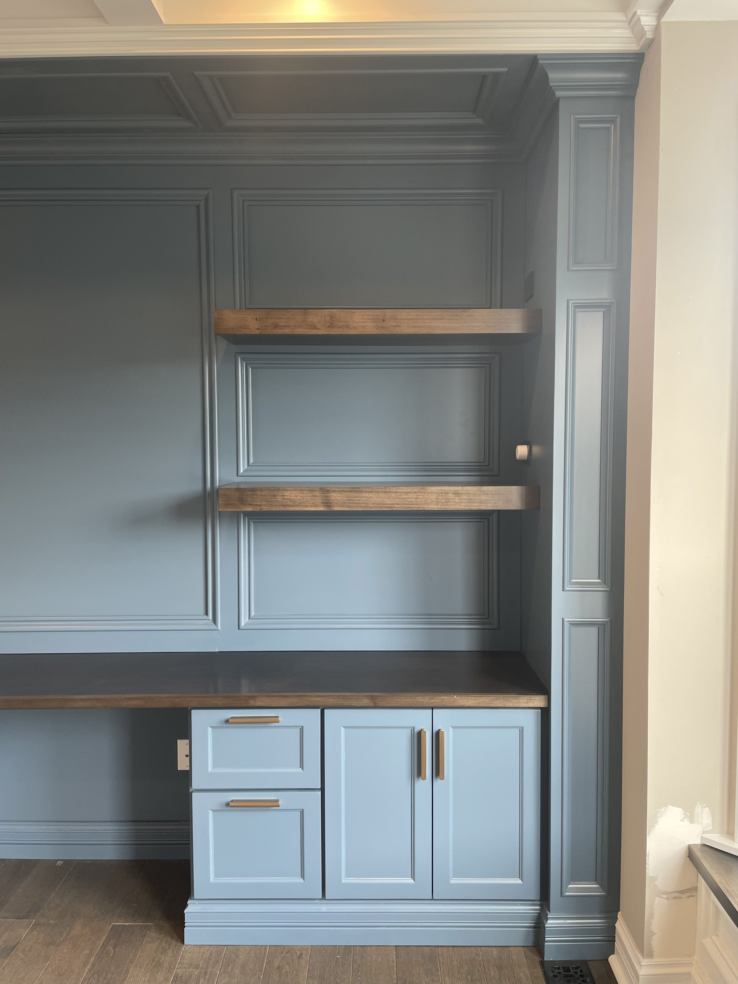 Blackheart Carprentry South Eastern Indiana Carpenter Cincinnati Indianapolis Woodwork Carpenter Home Bar Cabinet Maker Wood