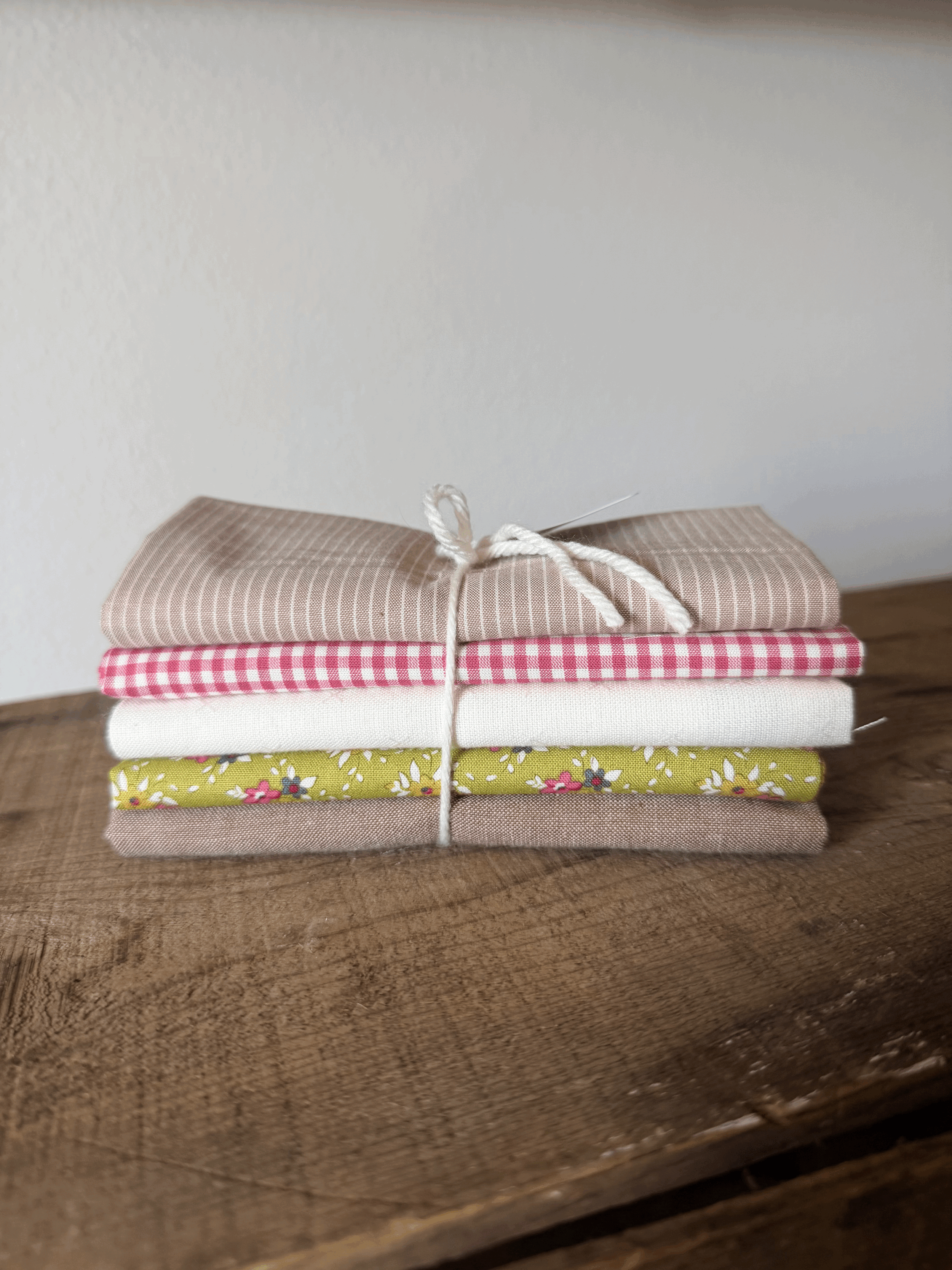 Fat Quarter Bundle 14
