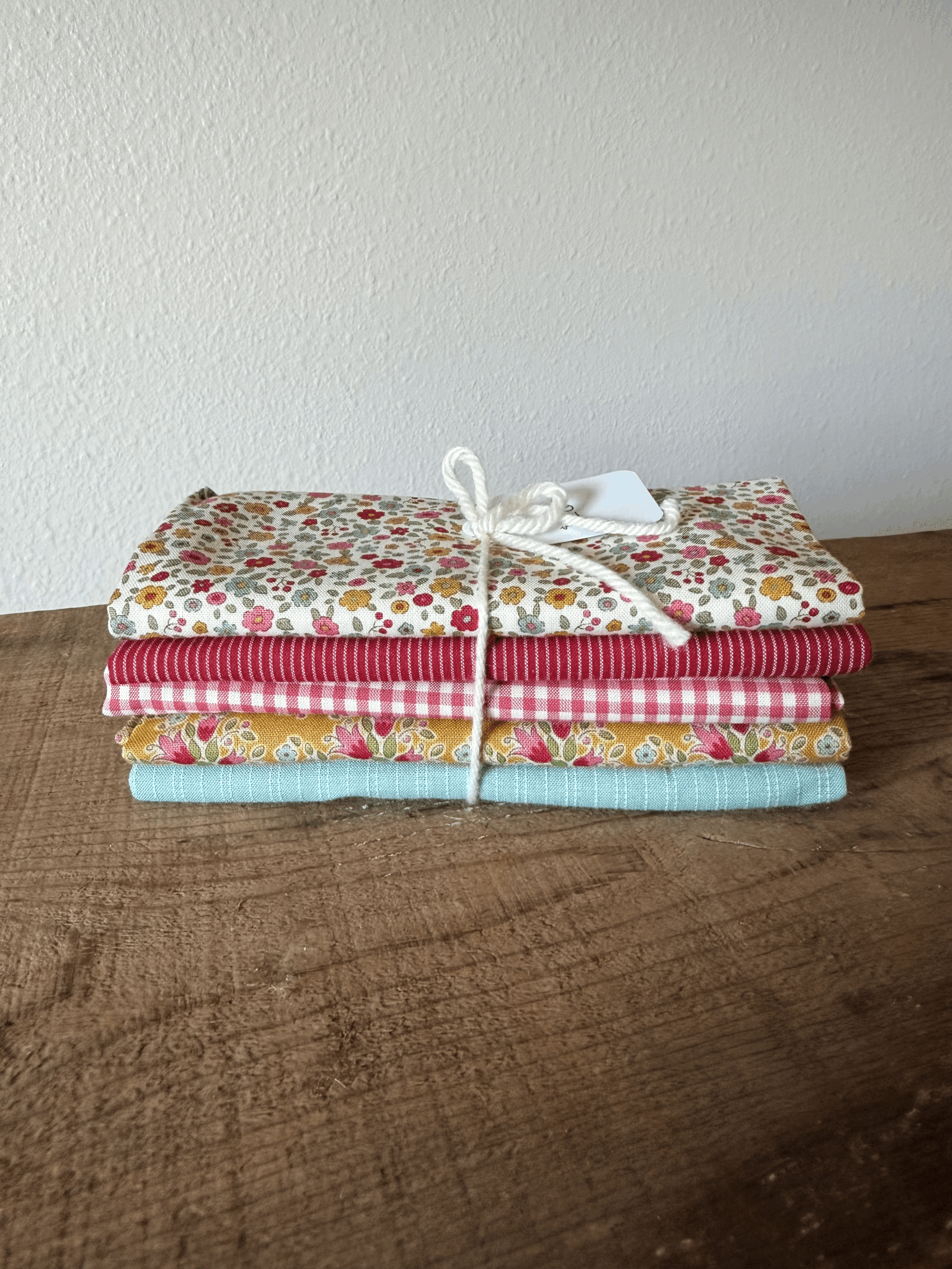 Fat Quarter Bundle 7
