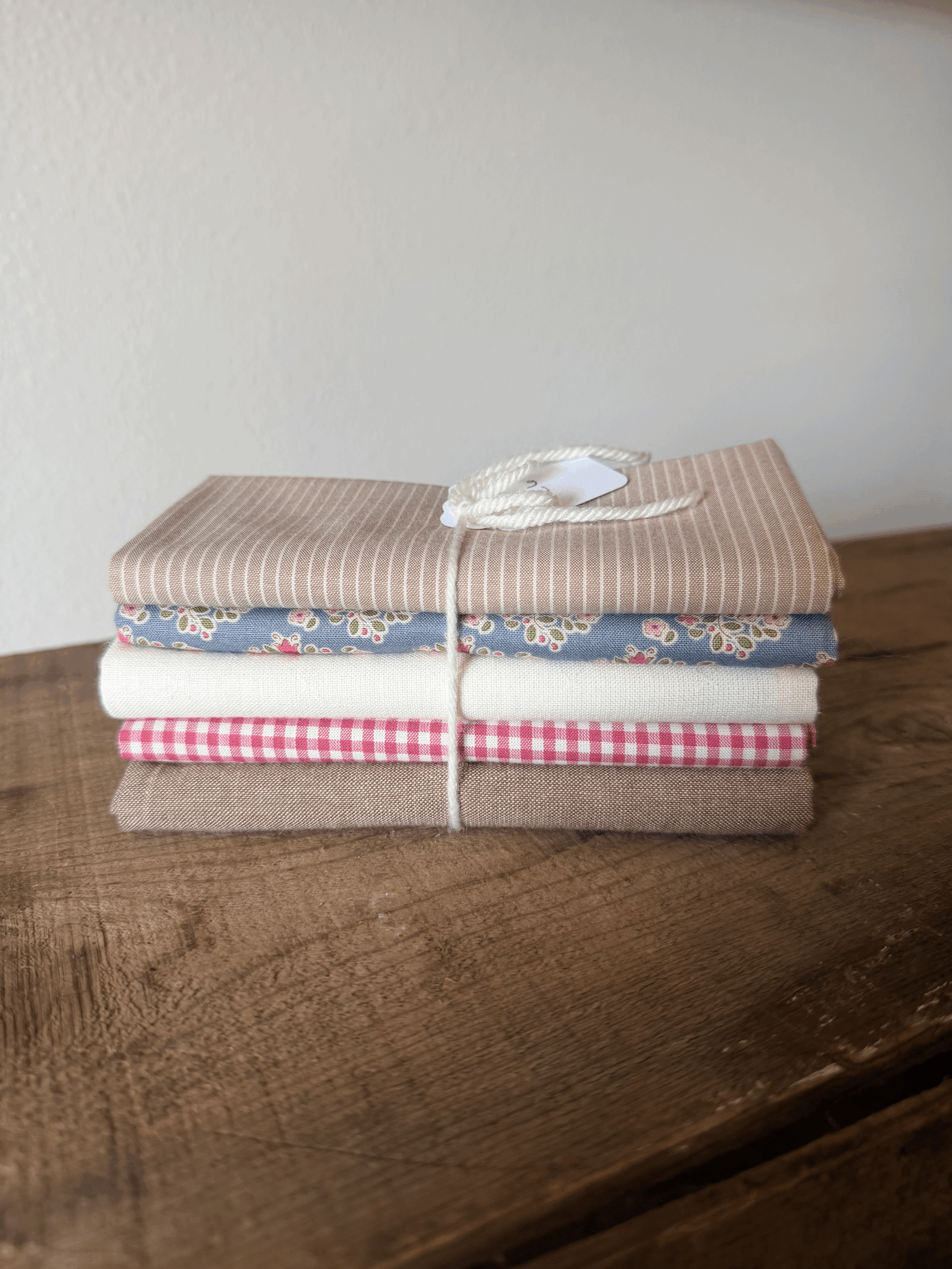 Fat Quarter Bundle 12