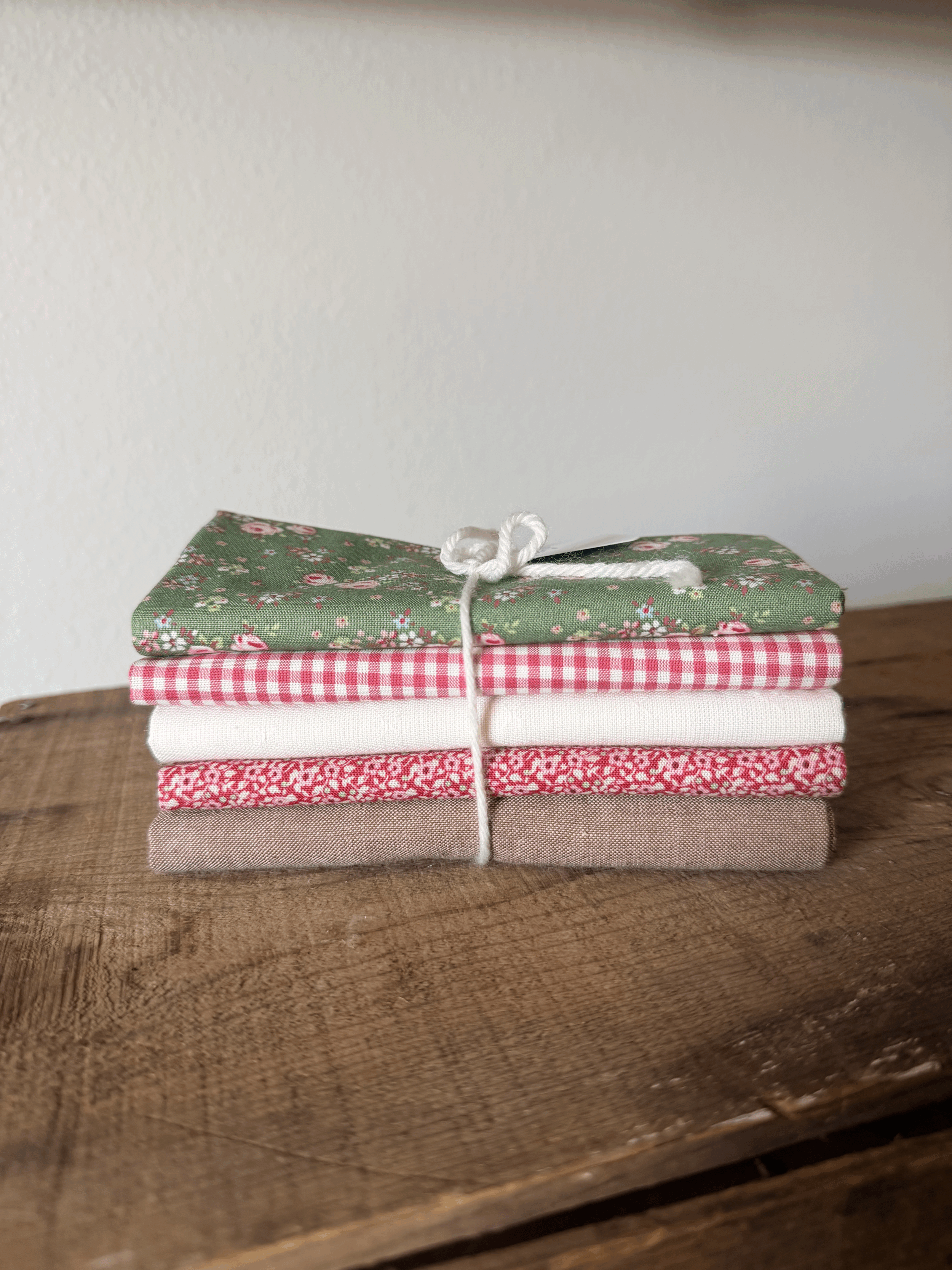 Fat Quarter Bundle 16