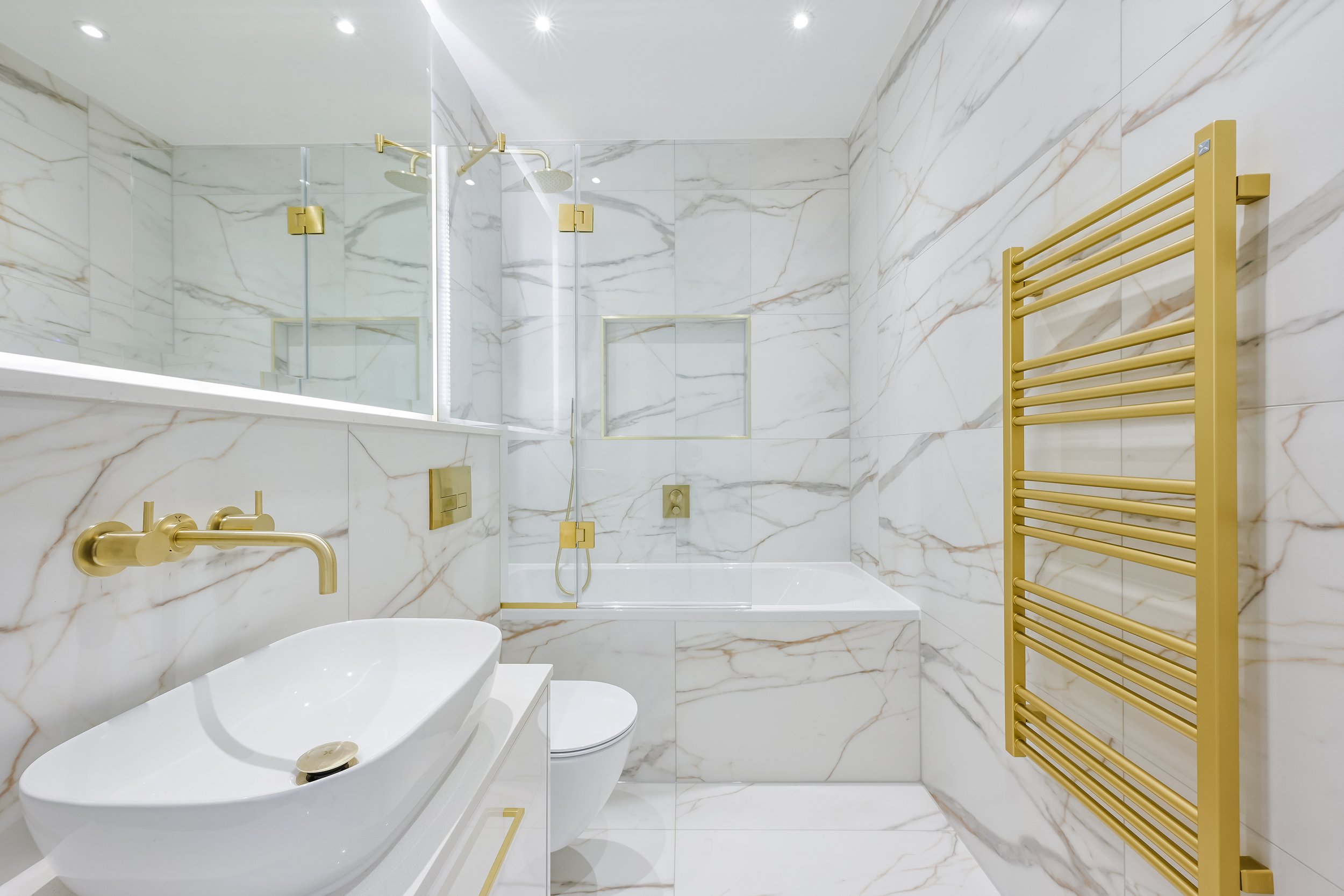 8-apartment, new build development in Cobham