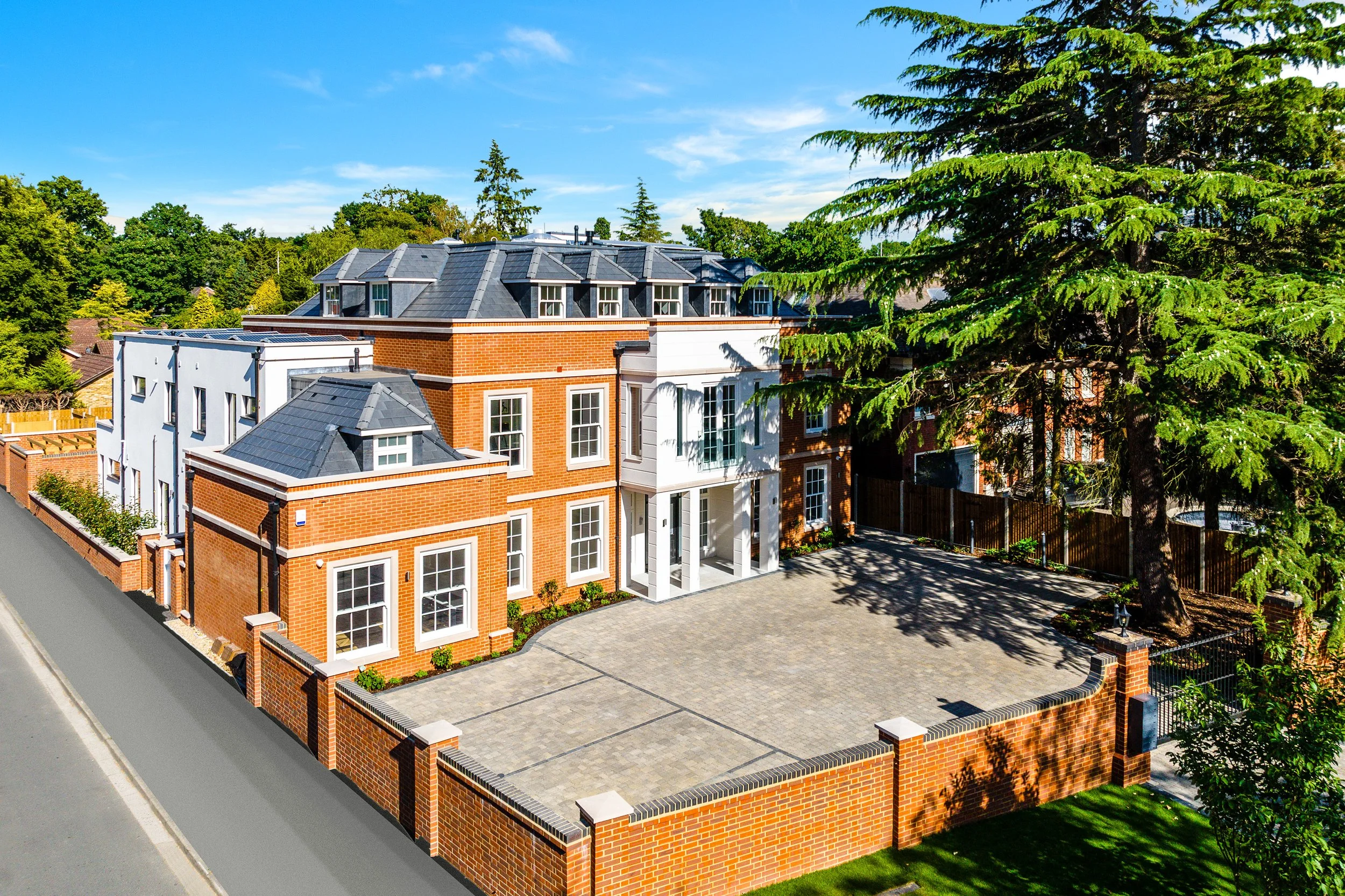 8-apartment, new build development in Cobham