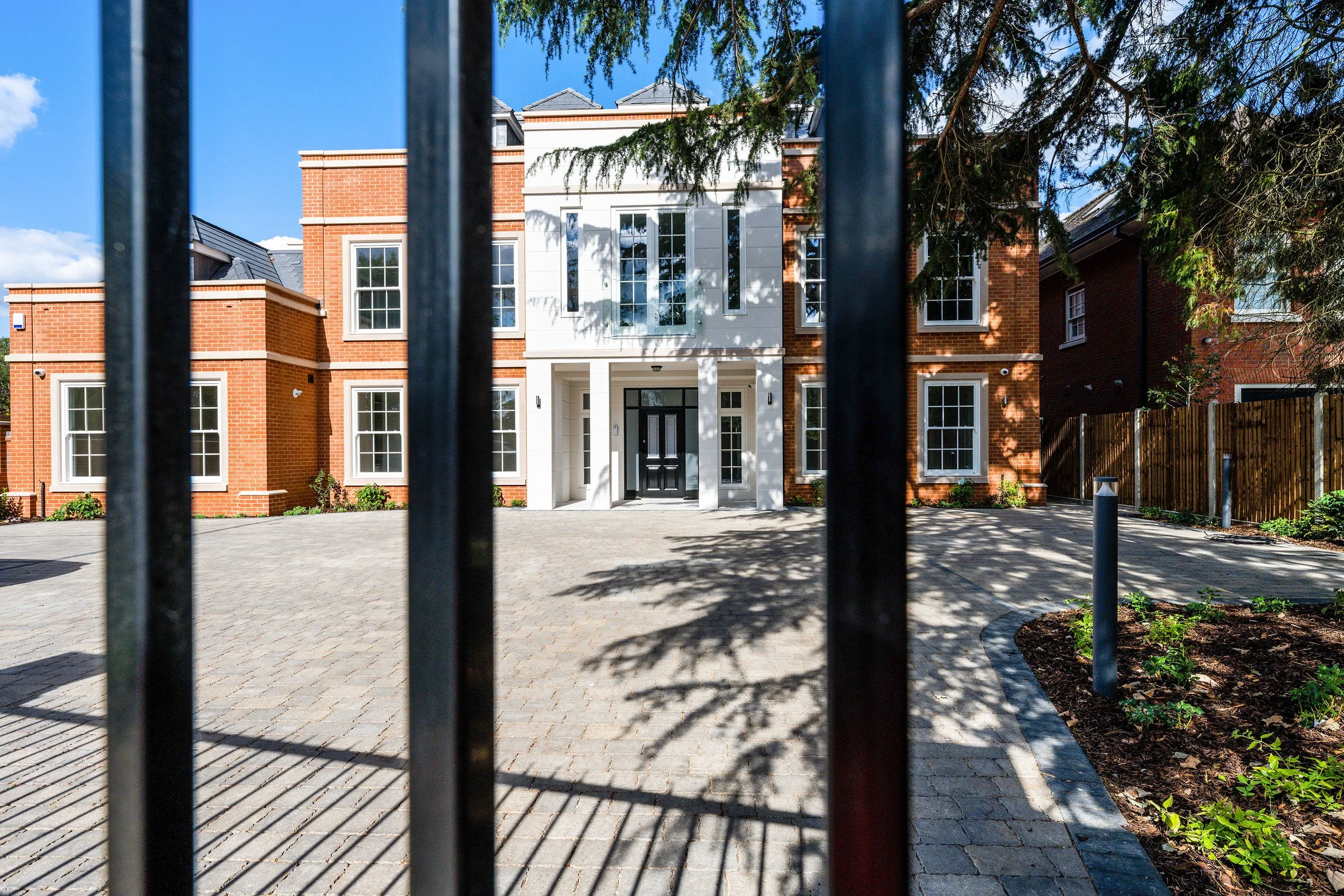 8-apartment, new build development in Cobham