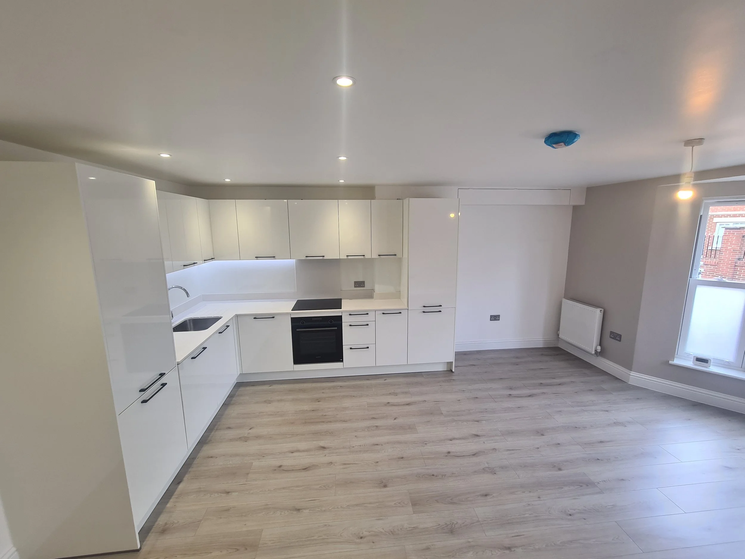 4-apartment new build development in New Malden