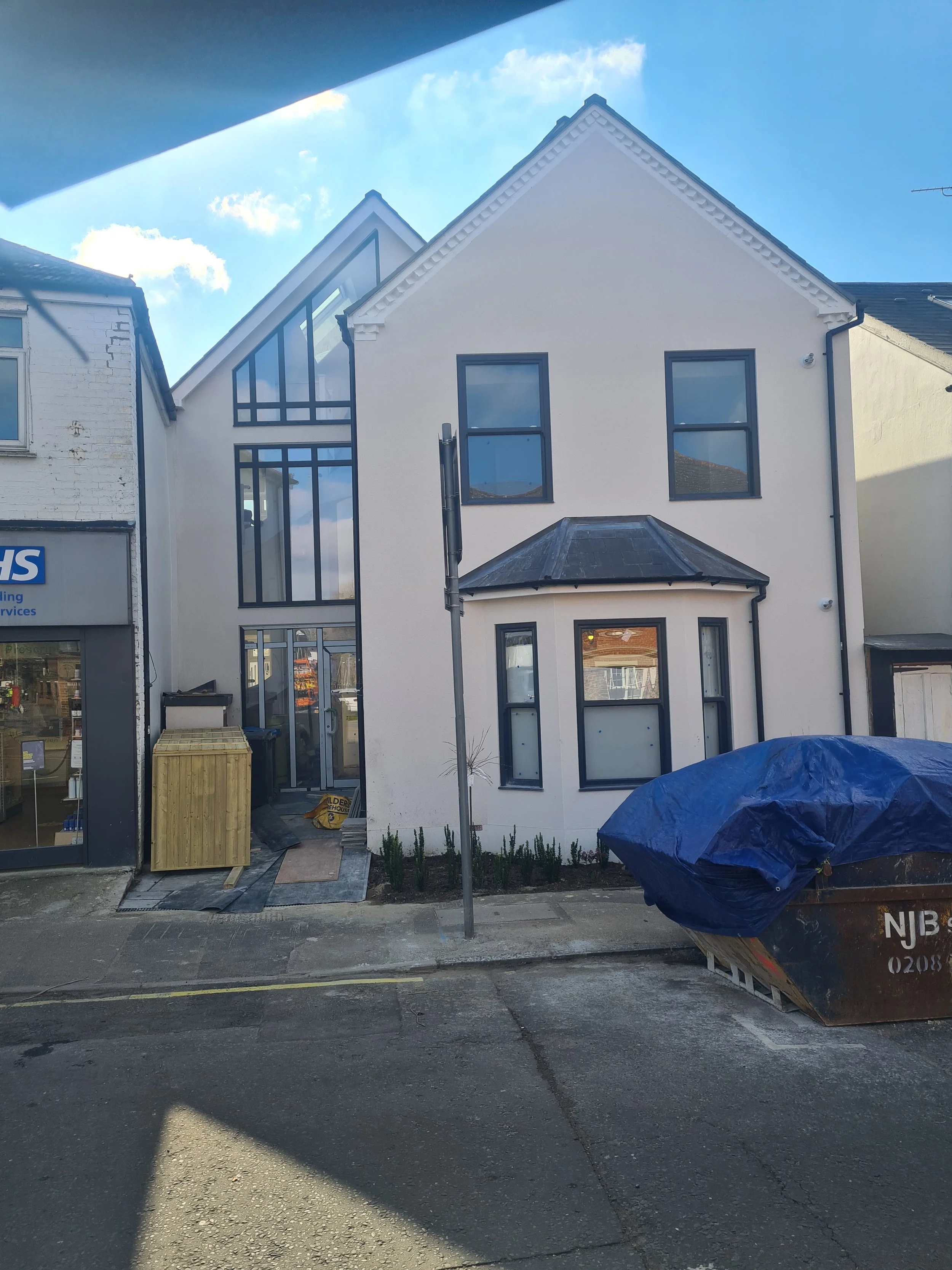 4-apartment new build development in New Malden