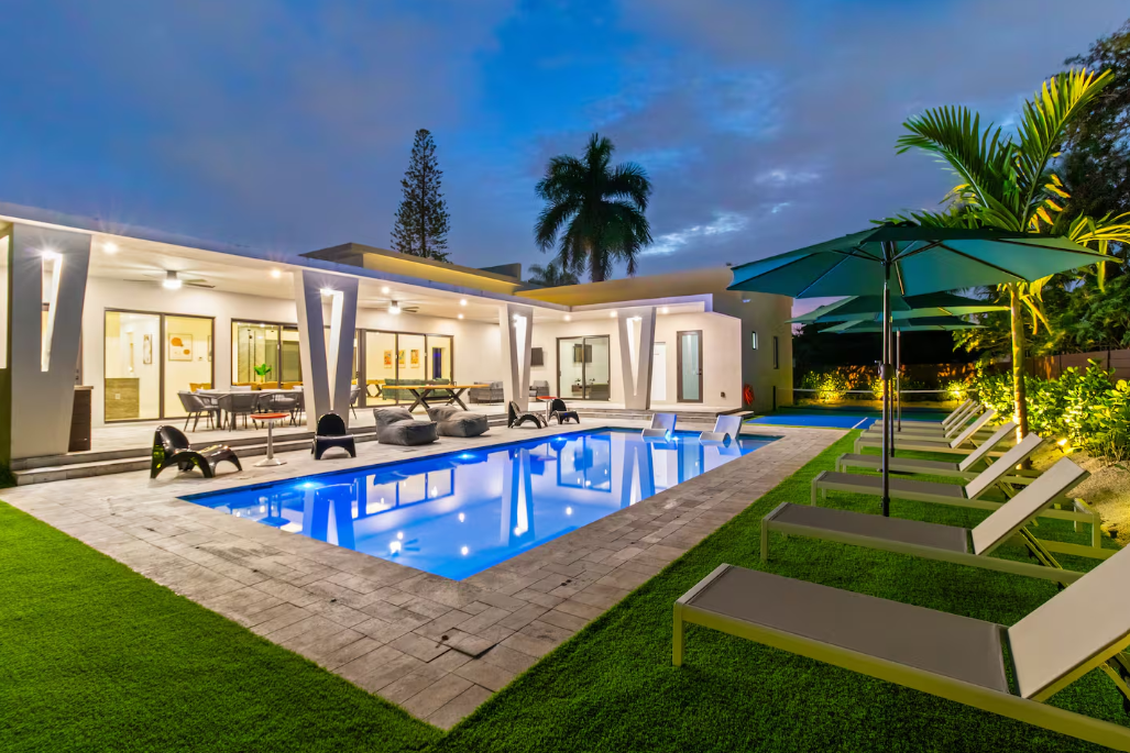 FT Lauderdale Pool_.png