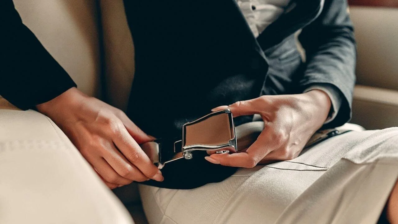 Private Flight seatbelt